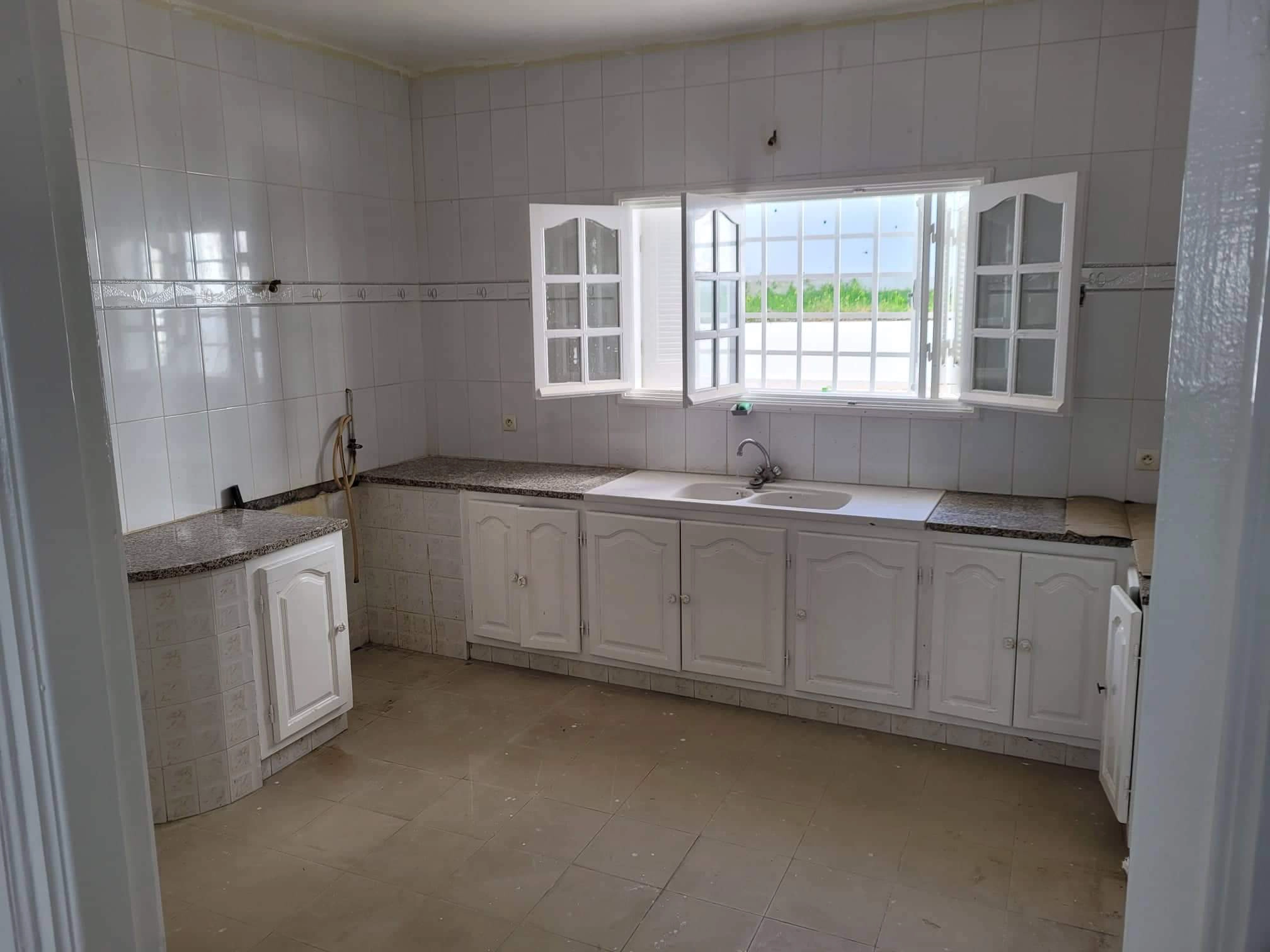 El Menzah El Menzah 9 Location Maisons Villa s5  menzah 9a  usage bureautique