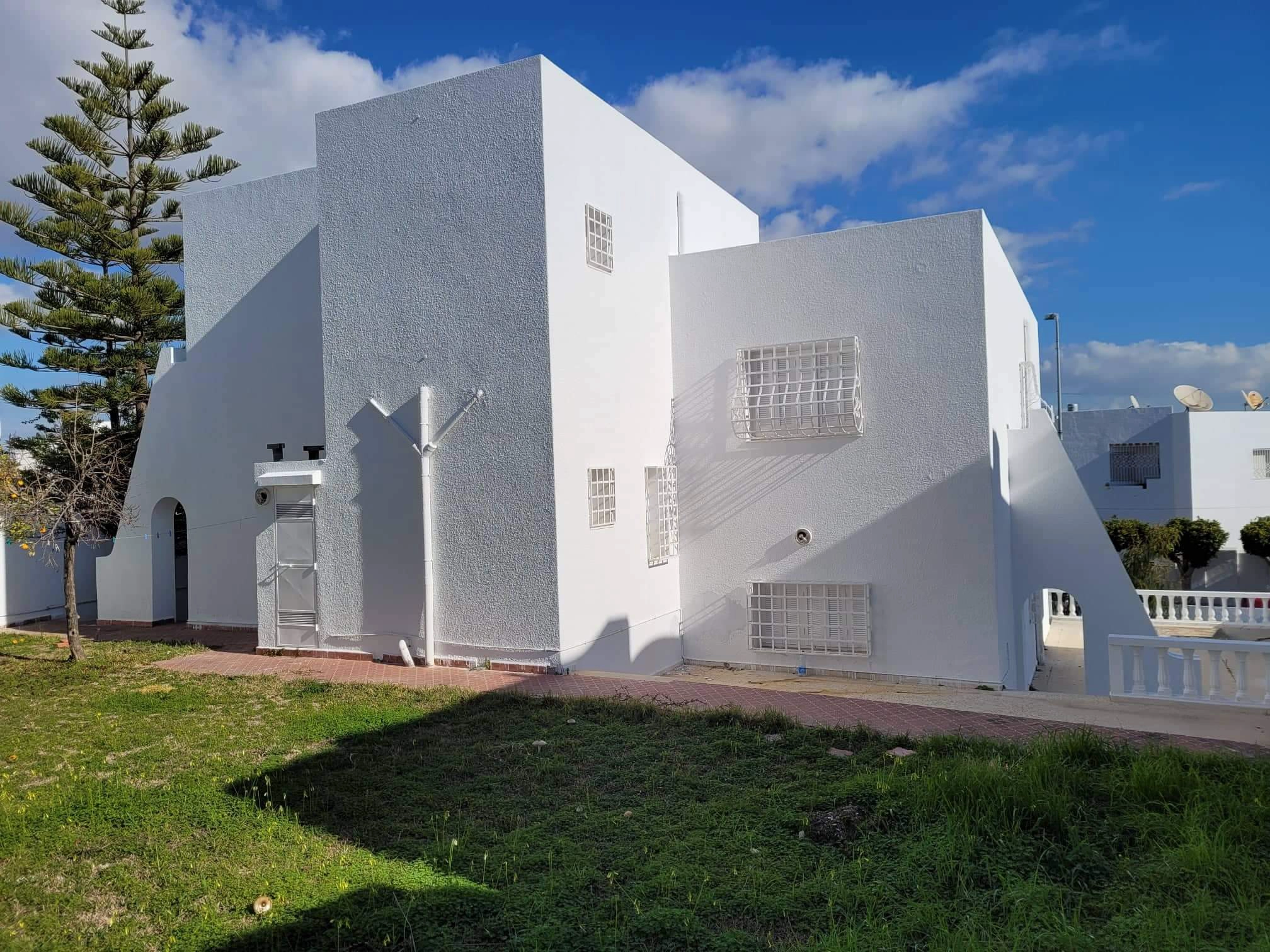 El Menzah El Menzah 9 Location Maisons Villa s5  menzah 9a  usage bureautique