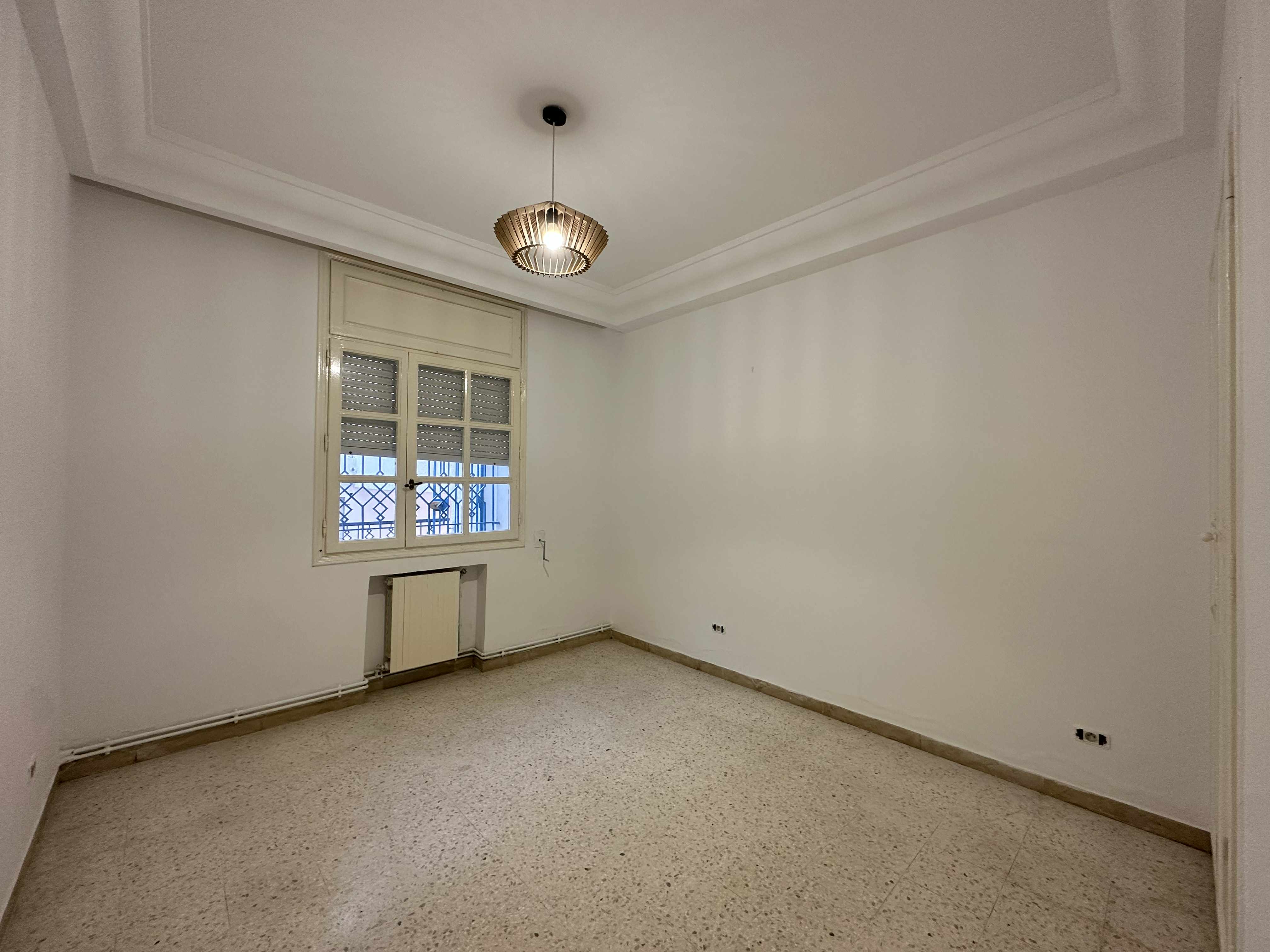 Ariana Ville Cite Ennasr 2 Location Appart. 4 pices Appart s3 avec terrasse  ennasr 2