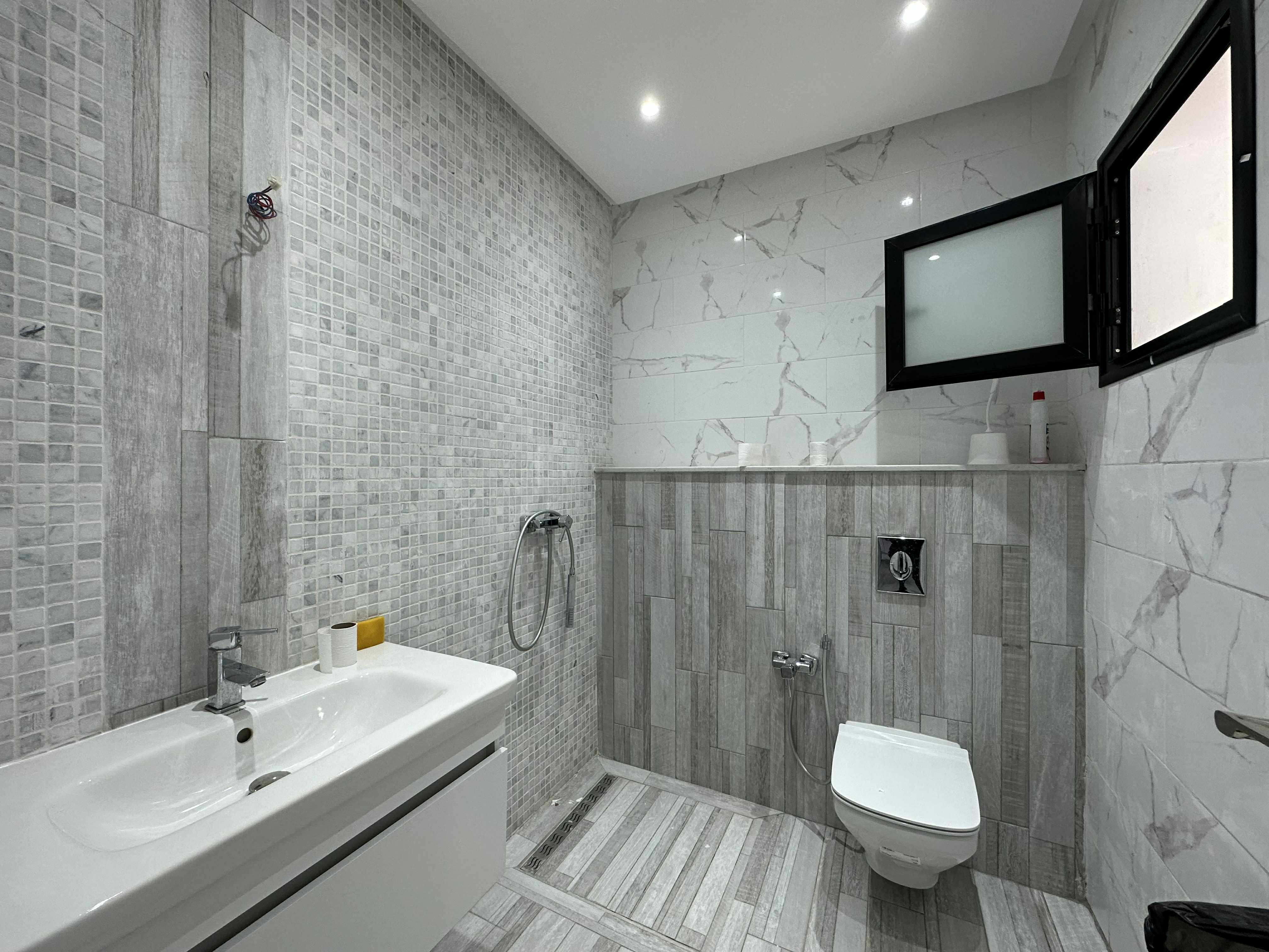 Ariana Ville Ariana Bureaux & Commerces Bureau Bureau a2 meubl haut standing  l'ariana