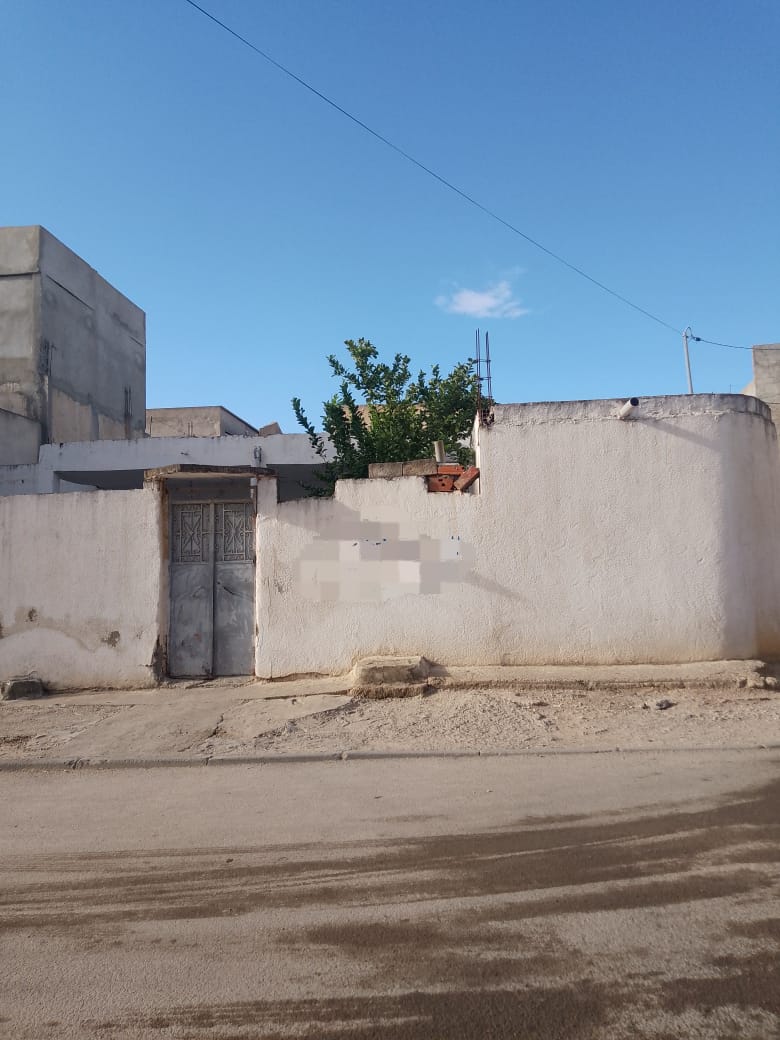 Fouchana Cite Brim Vente Maisons Terrain 160m qui fait le coin
