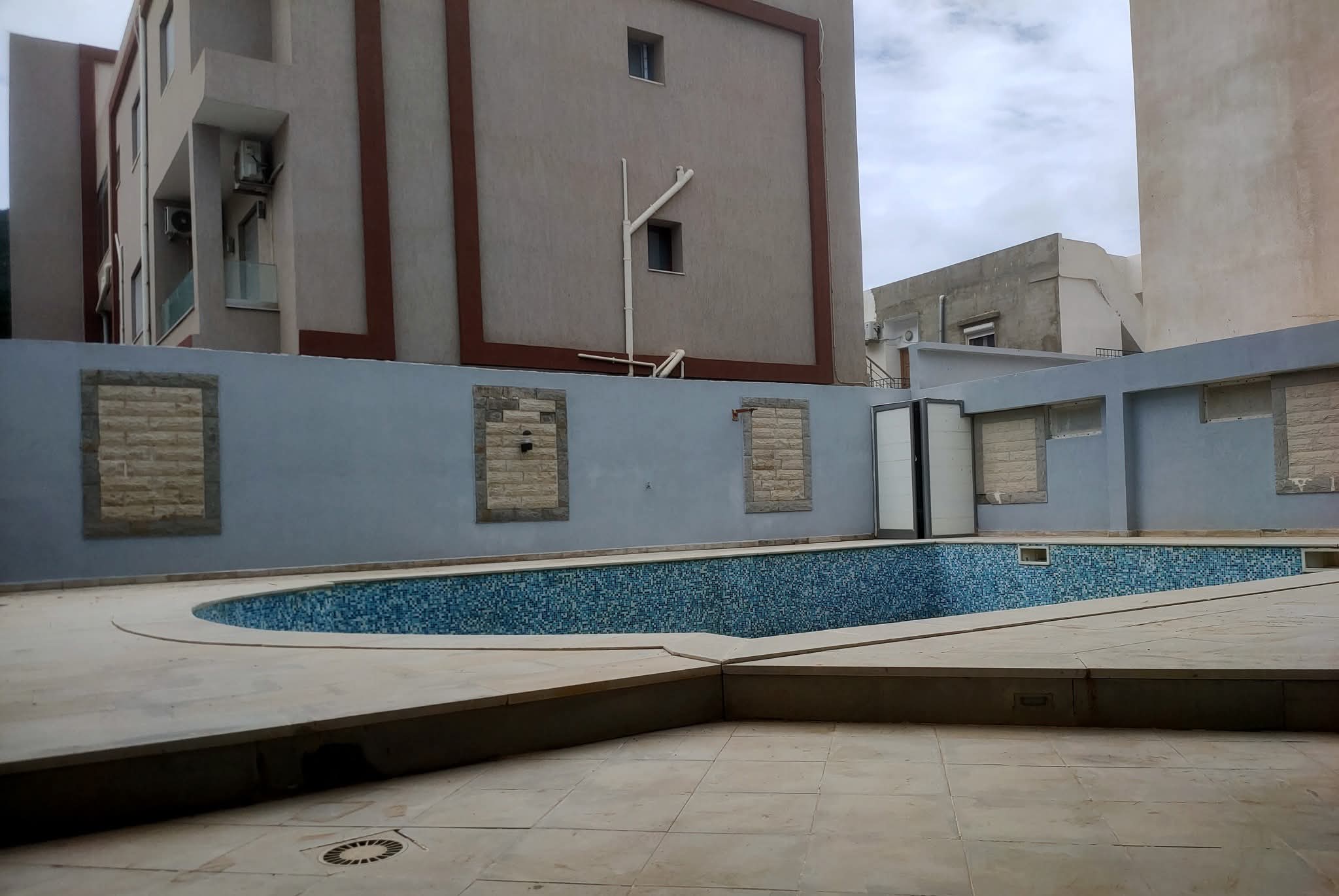 Hammam Chatt Hammam Chatt Vente Maisons Immeuble magnifique  ben arous