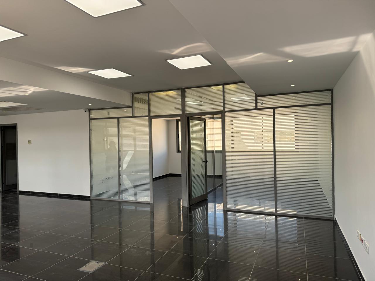 La Marsa Berge Du Lac Bureaux & Commerces Bureau Bureau 220 m2 hs au berge du lac 1