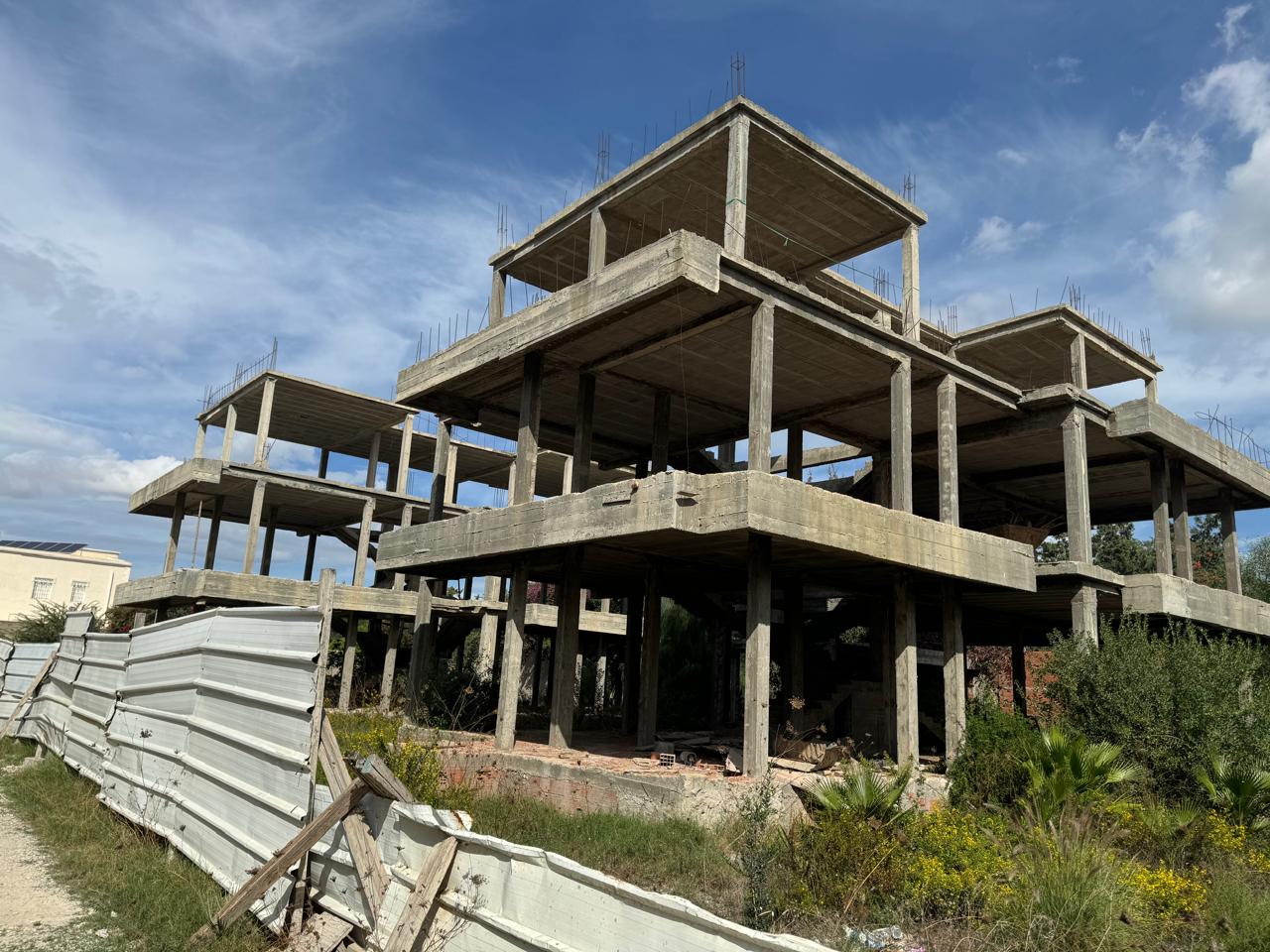 La Soukra Chotrana 2 Vente Duplex Projet residentiel inachev  choutrana 2 soukra