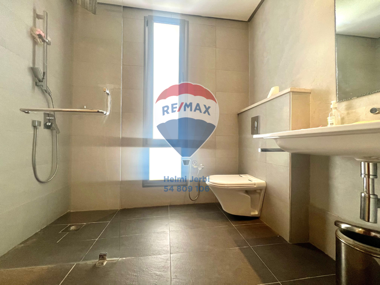 La Marsa&nbsp;Marsa Safsaf&nbsp;Location&nbsp;Appart. 5 pi�ces+&nbsp;Appartement meubl� � la marsa corniche