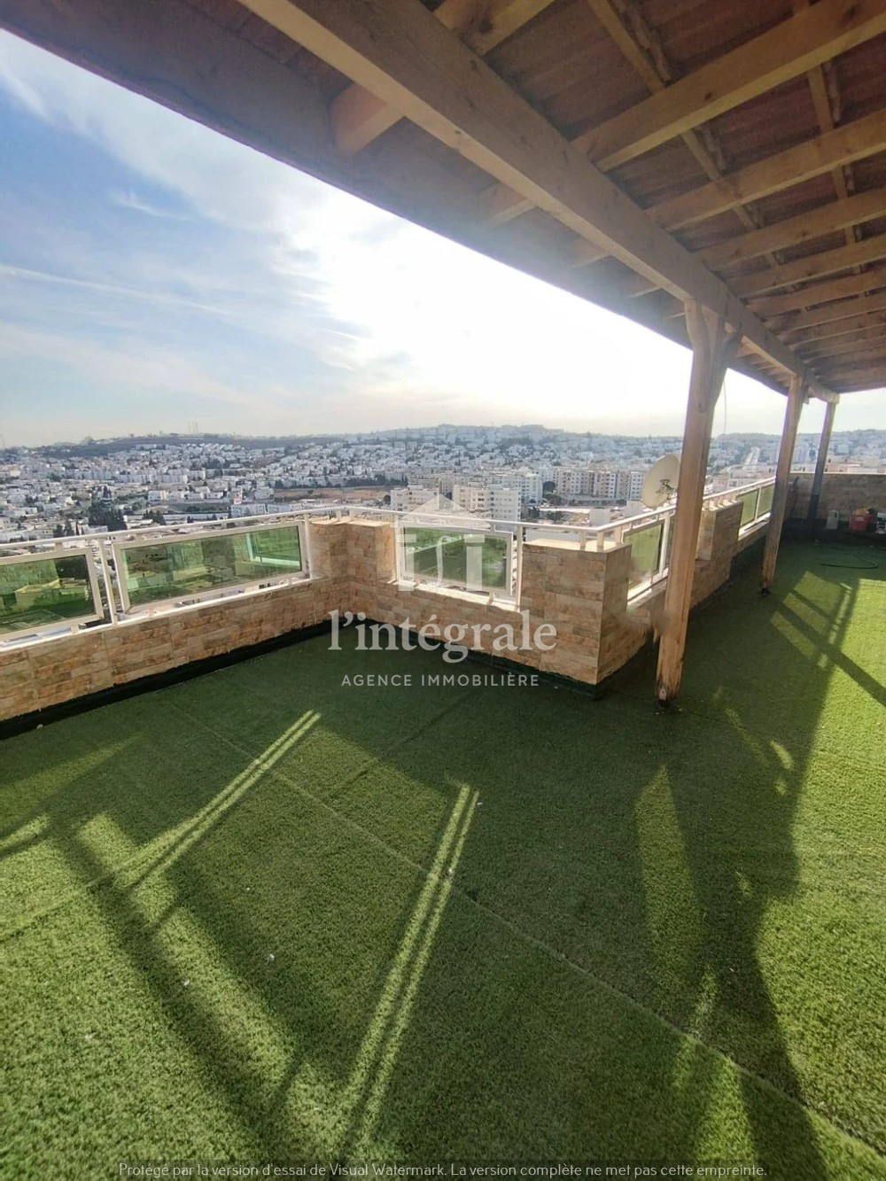 Ariana Ville Cite Ennasr 2 Location Appart. 3 pices S2 meubl avec une terrasse