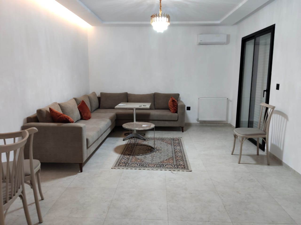 Mnihla Jardins d'el Menzah Location Appart. 3 pices J d'el menzah1 loc s2 neuf meubl