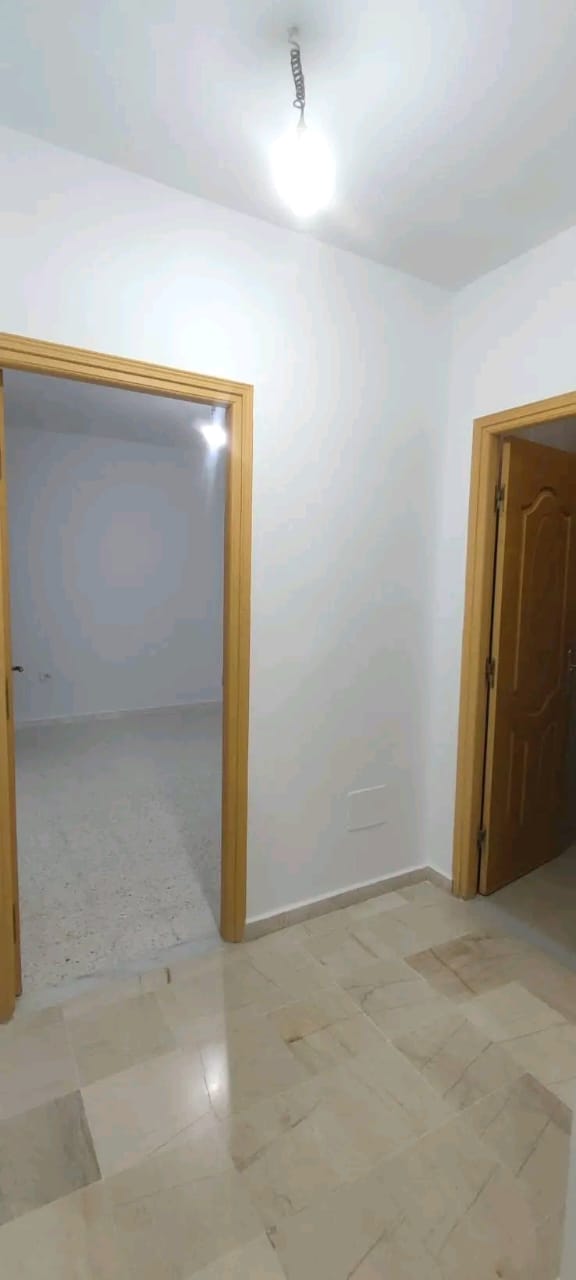 Ezzahra Ezzahra Location Appart. 3 pices Etage s2  ezzahra