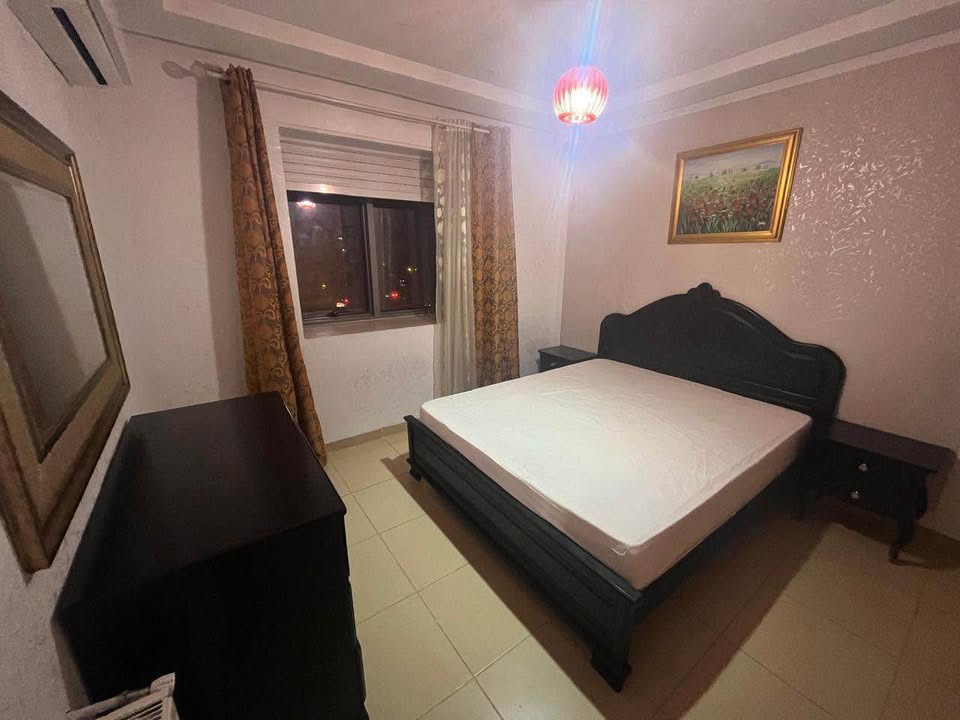 La Marsa El Aouina Location Appart. 1 pice S plus 1 richement meuble jardin de laouina
