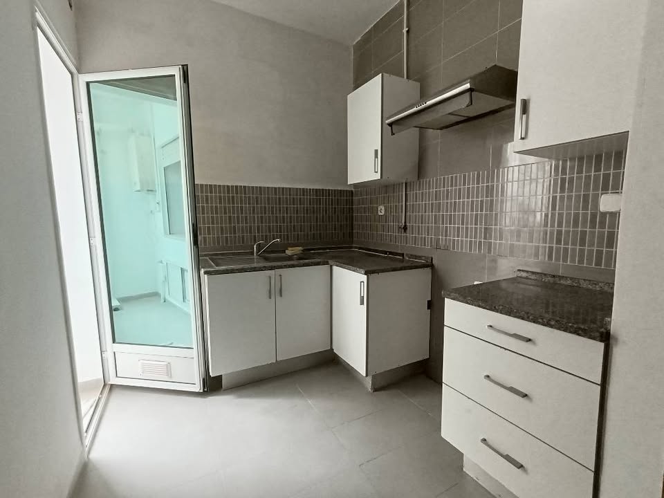 La Marsa El Aouina Vente Appart. 1 pice S 1 investissement wahat rsd zayatine