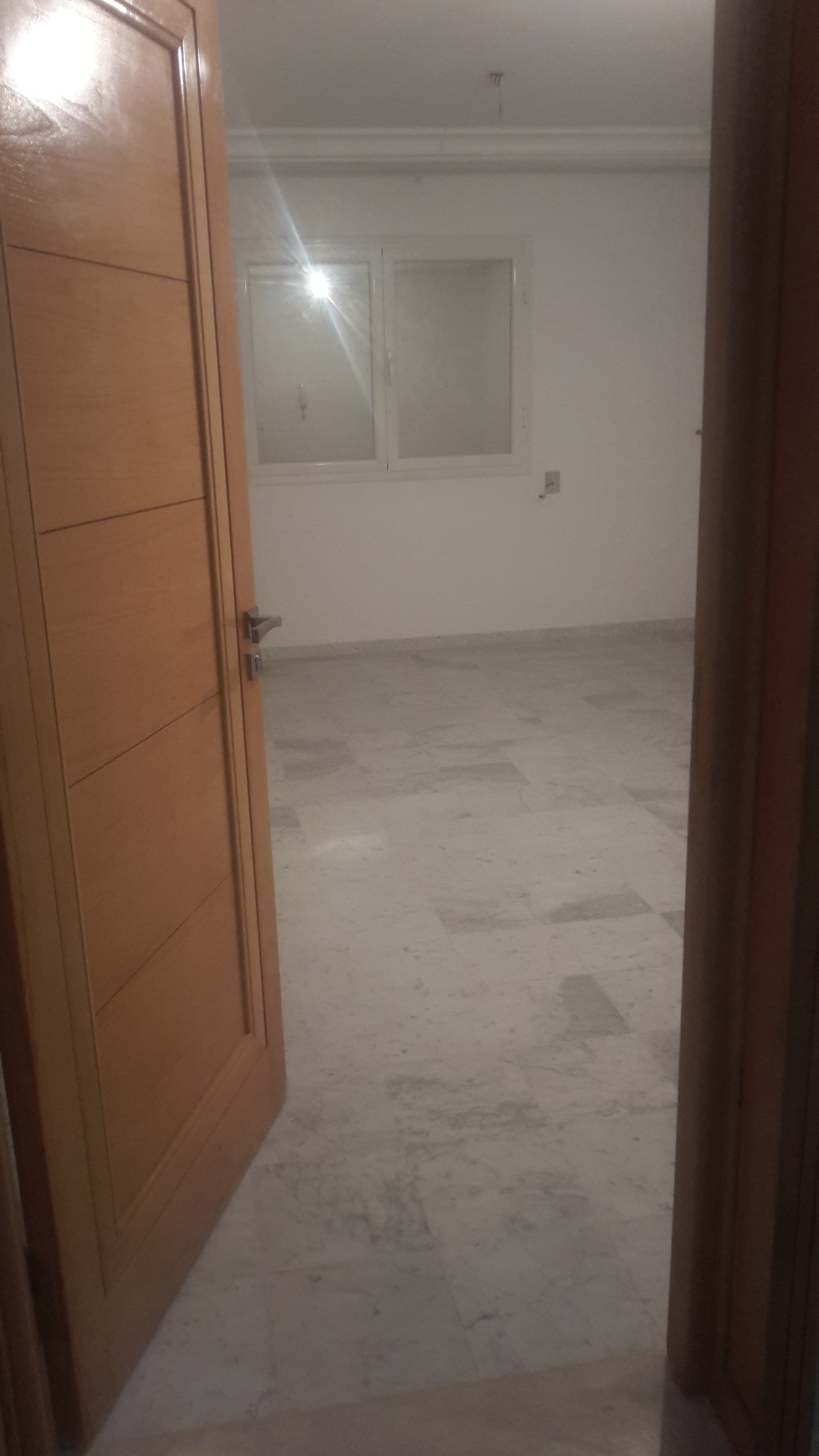 La Marsa El Aouina Location Appart. 2 pices Appartement s 2 avec place parking  l'aouina
