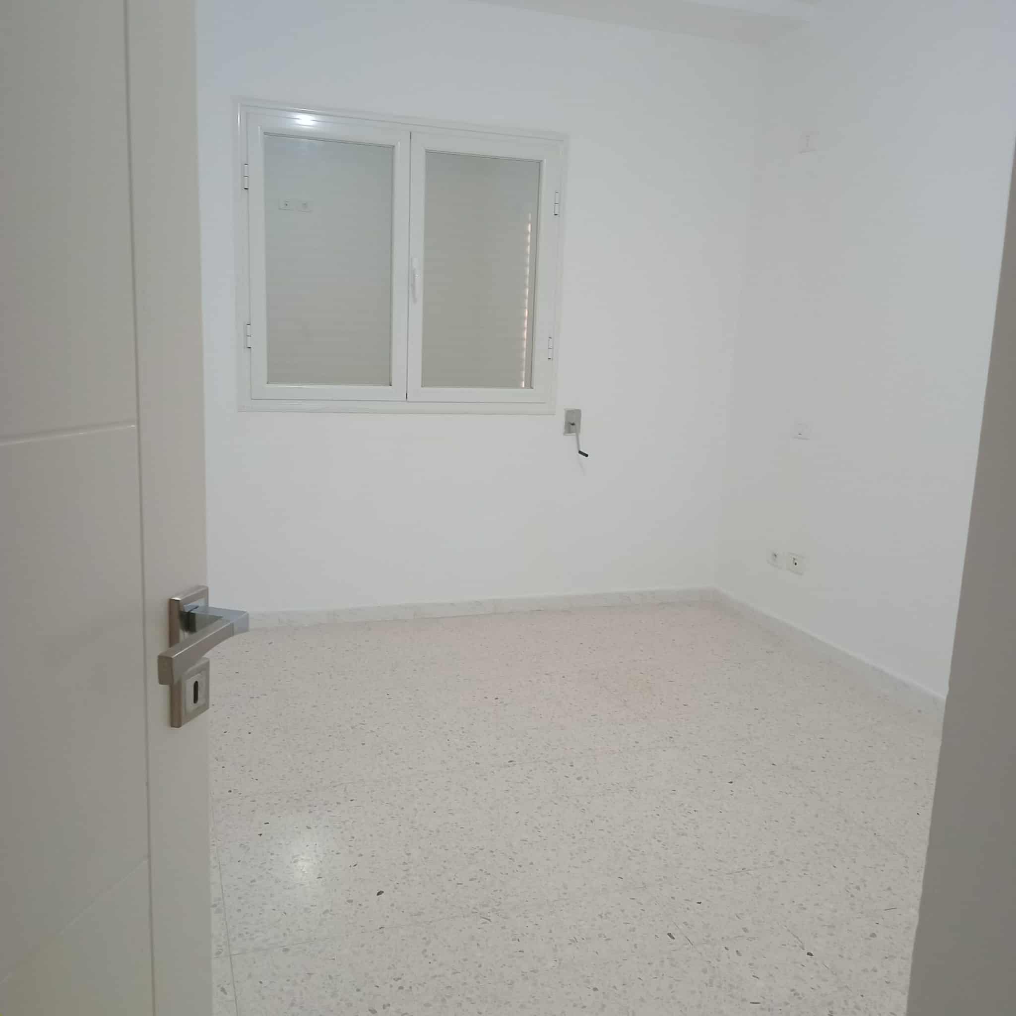 La Marsa El Aouina Location Appart. 2 pices Appartement s 2 avec place parking  l'aouina