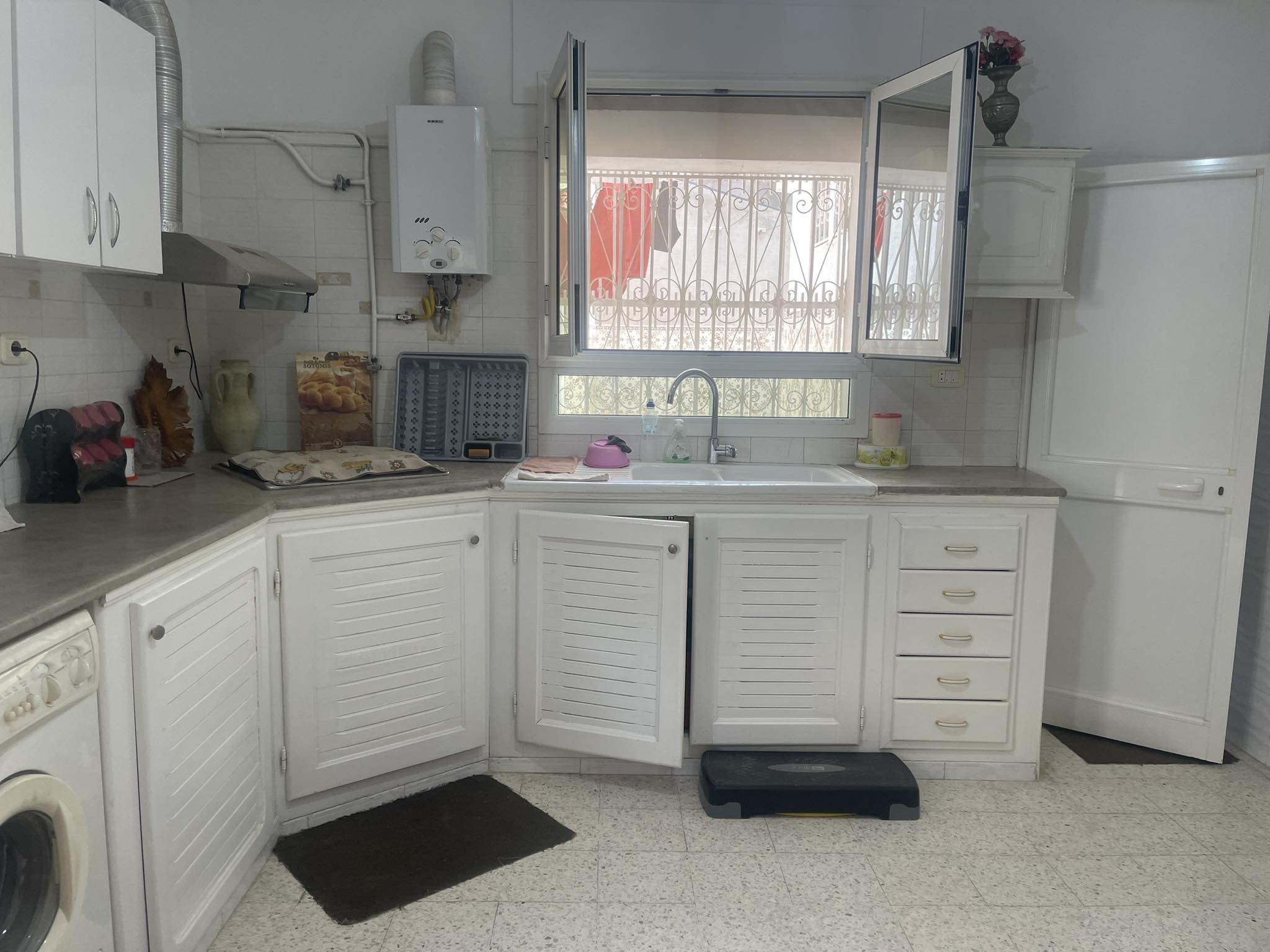 Ezzahra Ezzahra Location Appart. 1 pice Studio s0 meubl  ezzahra