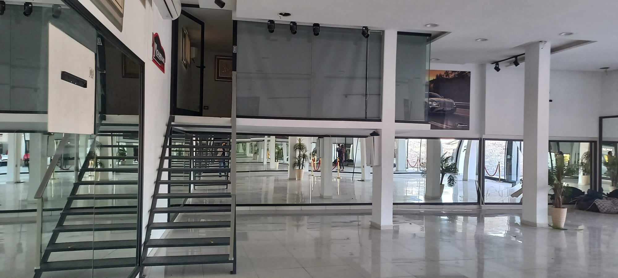 Ain Zaghouan Ain Zaghouan Location Surfaces Salle d'exposition de 250 m2