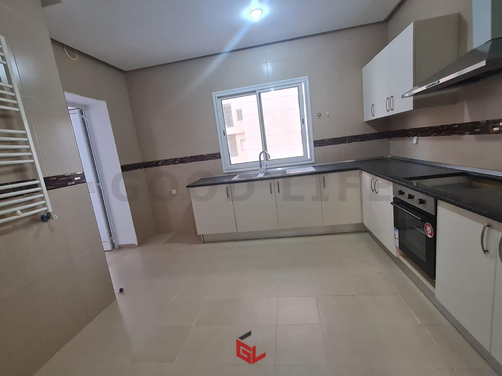 Ain Zaghouan Jardins de Carthage Location Appart. 4 pices S3 au 2me tage avec suite parentale aux jdc