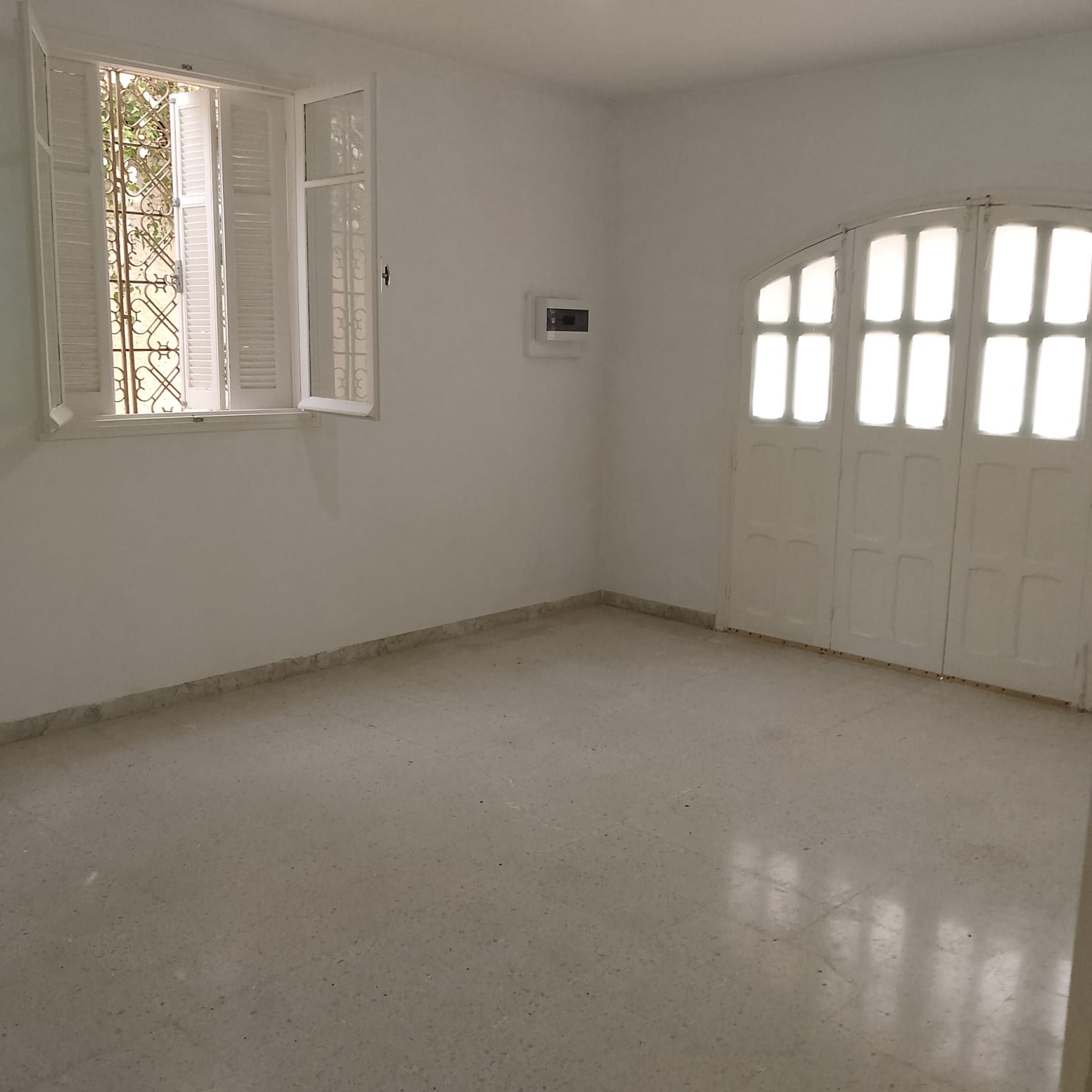 Ariana Ville El Menzah 6 Location Appart. 3 pices Un lumineux rdc de villa s2  menzah6