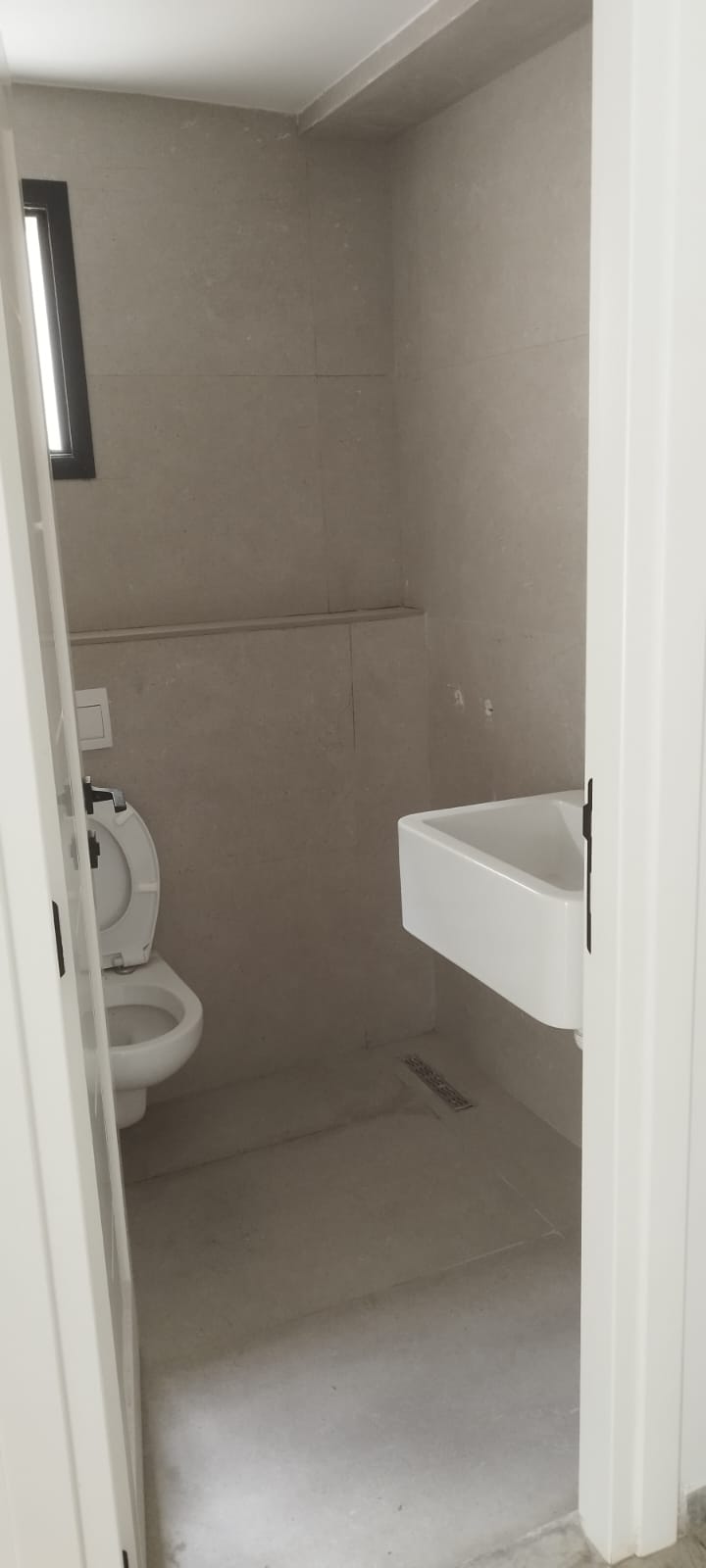 La Marsa El Aouina Location Appart. 2 pices Un appartement s1 usage bureautique  laouina