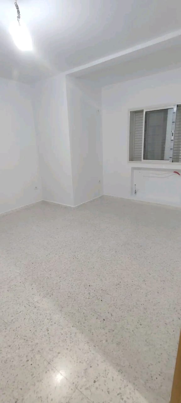 Ezzahra Ezzahra Location Appart. 3 pices Etage s2  ezzahra