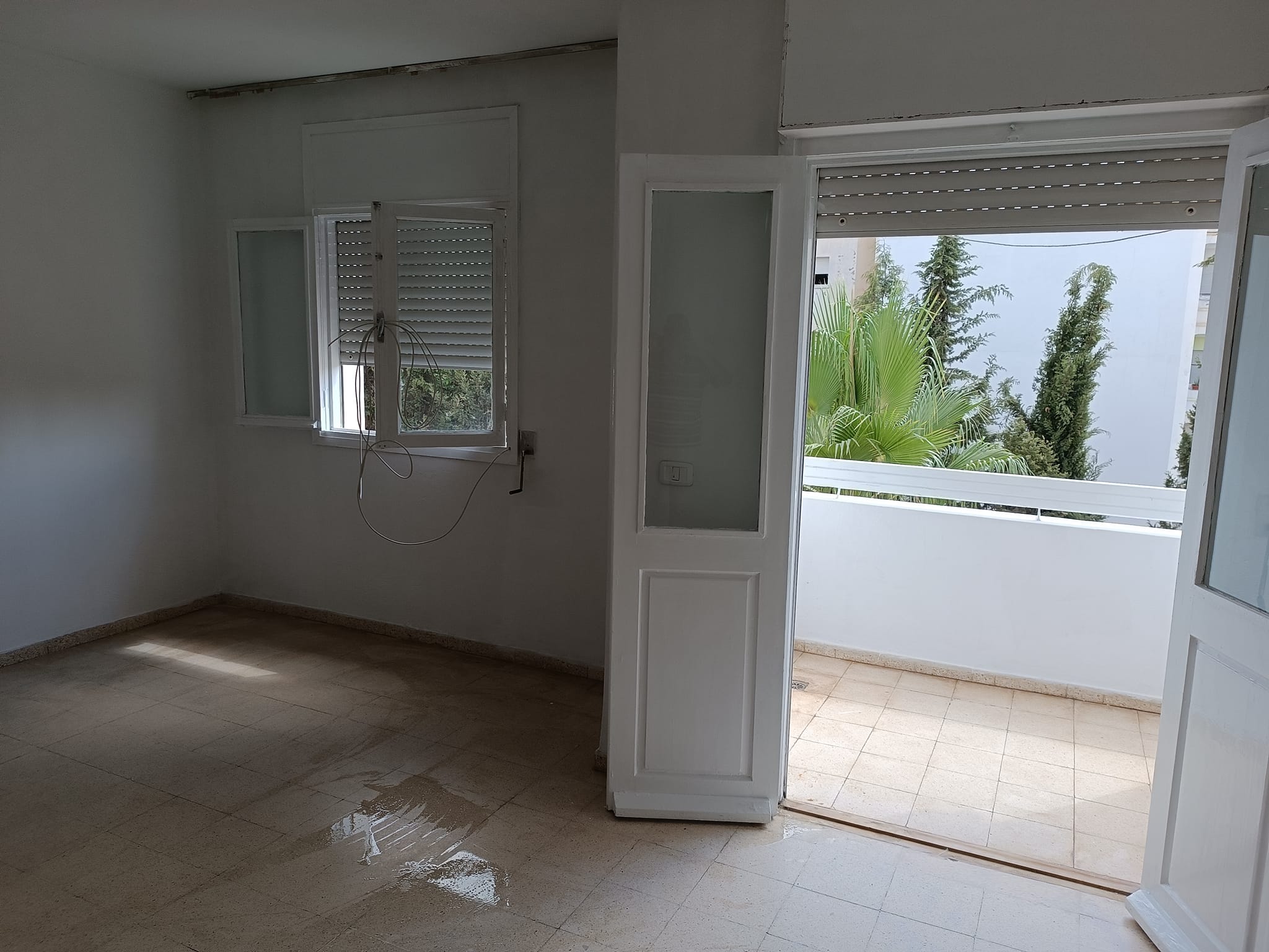 Ariana Ville El Menzah 7 Location Appart. 4 pices 3 ch et sallon