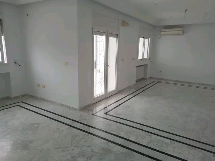 Ariana Ville Cite Ennasr 2 Location Appart. 4 pices tage d'une villa s plus 3 cit nasr 2
