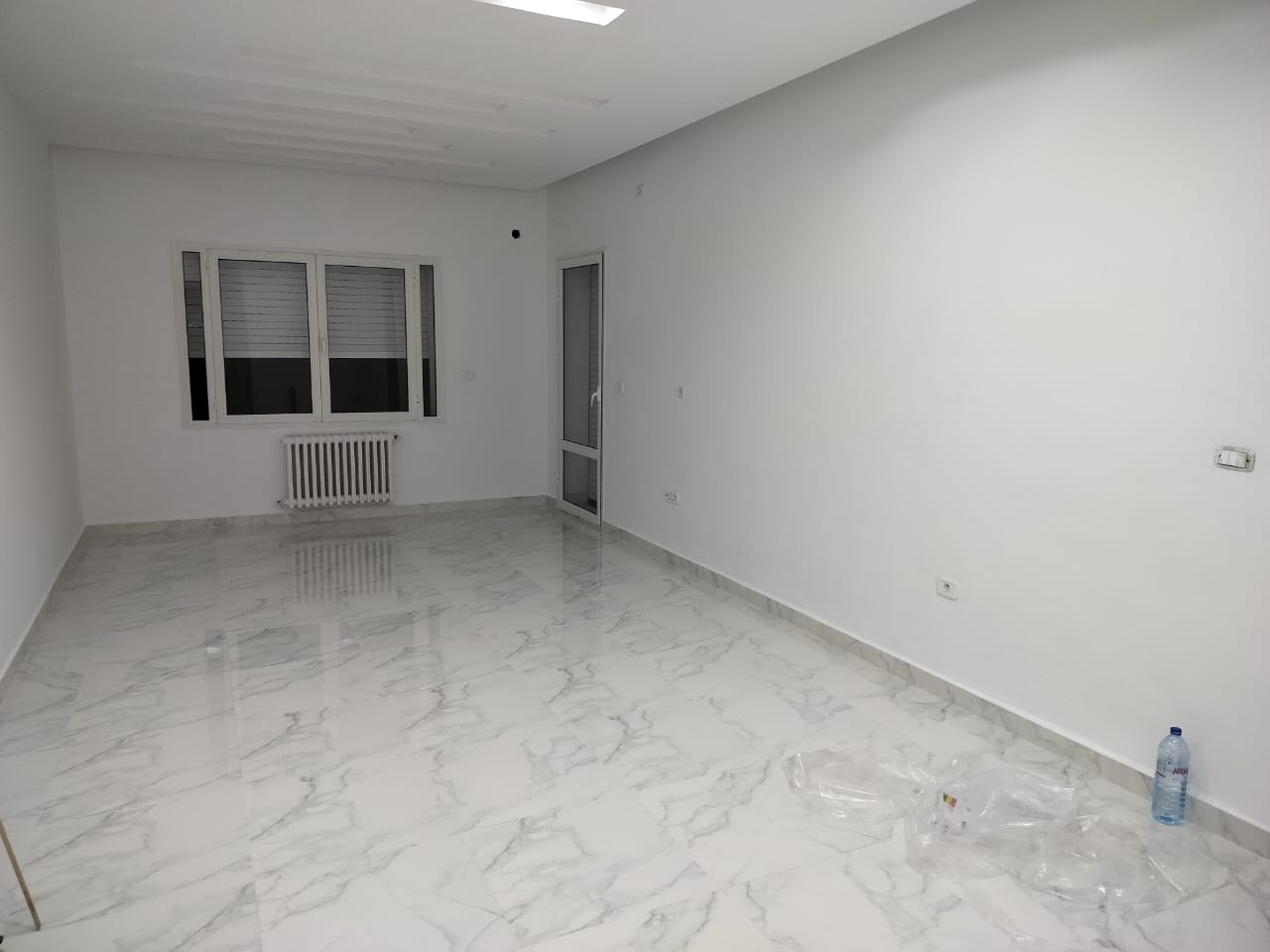 Ariana Ville El Menzah 8 Location Appart. 4 pices Un appart s 3 jamais habit menzah 8