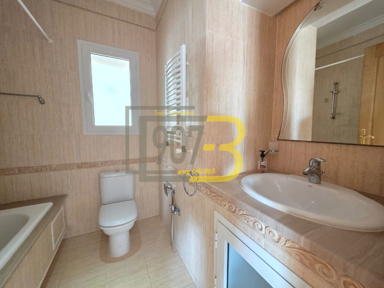 Ariana Ville Cite Ennasr 2 Location Appart. 2 pices Un appartement trs propre de type s2  ennasr