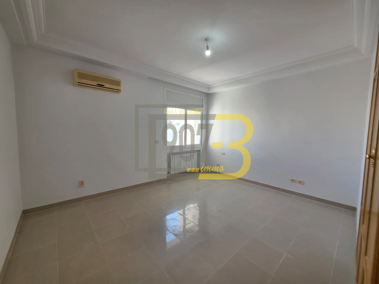 Ariana Ville Cite Ennasr 2 Location Appart. 2 pices Un appartement trs propre de type s2  ennasr
