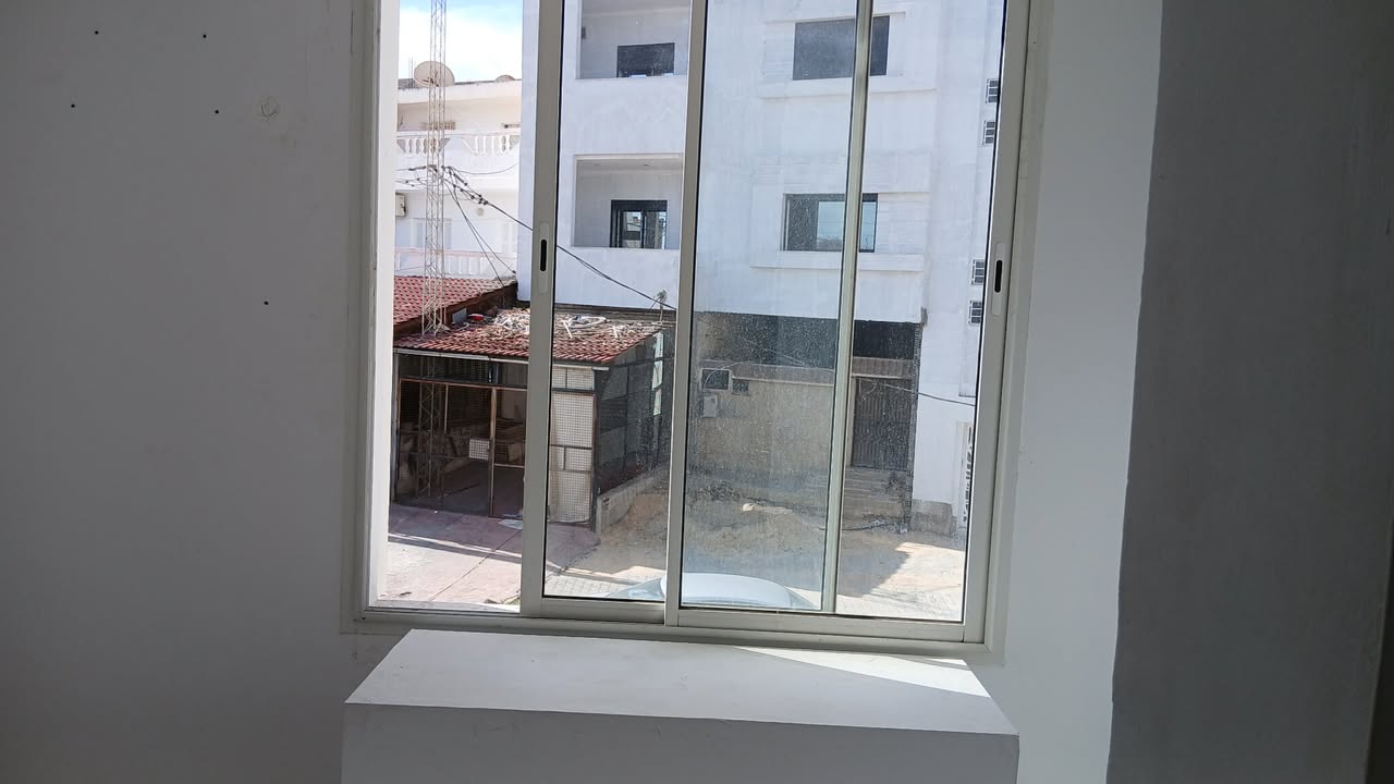 El Mourouj El Mourouj Bureaux & Commerces Surfaces Local commercial a mourouj 3 premier tage