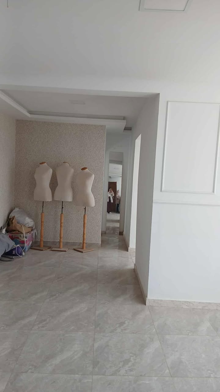 El Mourouj El Mourouj Bureaux & Commerces Surfaces Local commercial a mourouj 3 premier tage