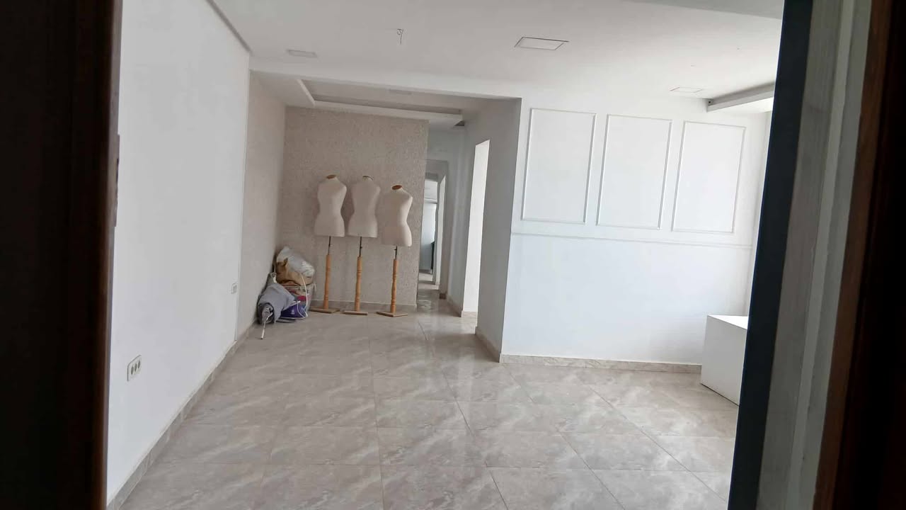 El Mourouj El Mourouj Bureaux & Commerces Surfaces Local commercial a mourouj 3 premier tage