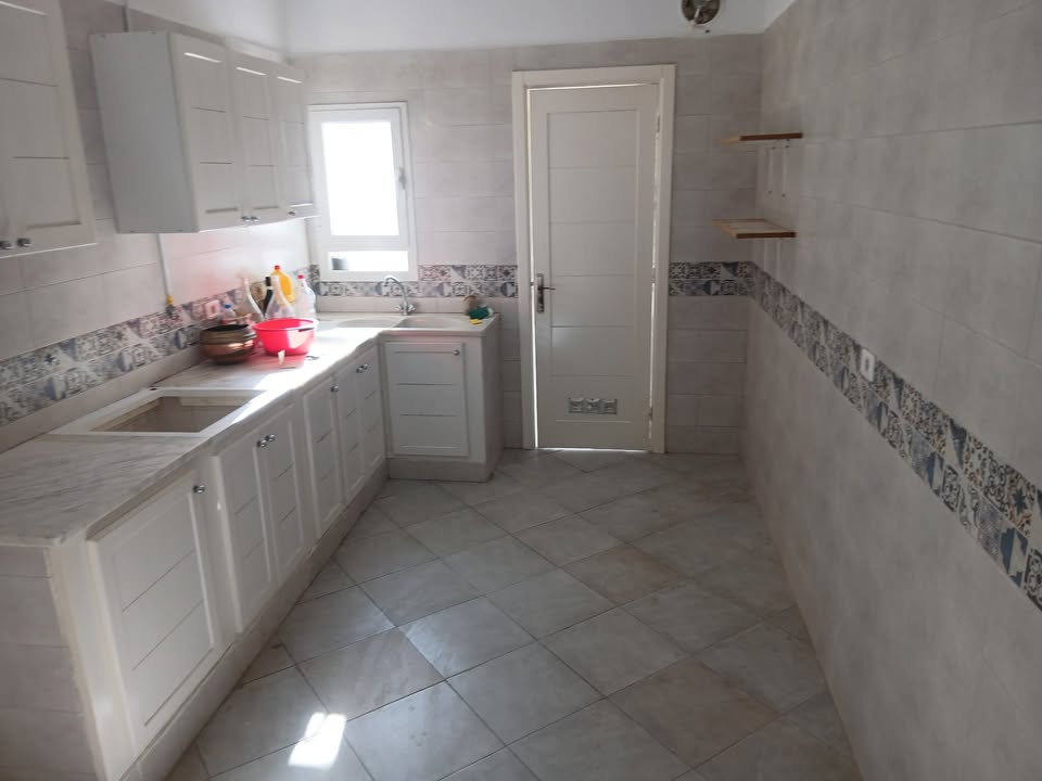 El Mourouj El Mourouj Location Surfaces Etage d'une villa trs bon tat