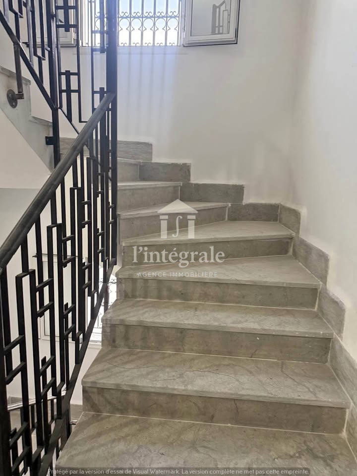 Ariana Ville Borj El Baccouche Location Appart. 4 pices S3 tout neuf