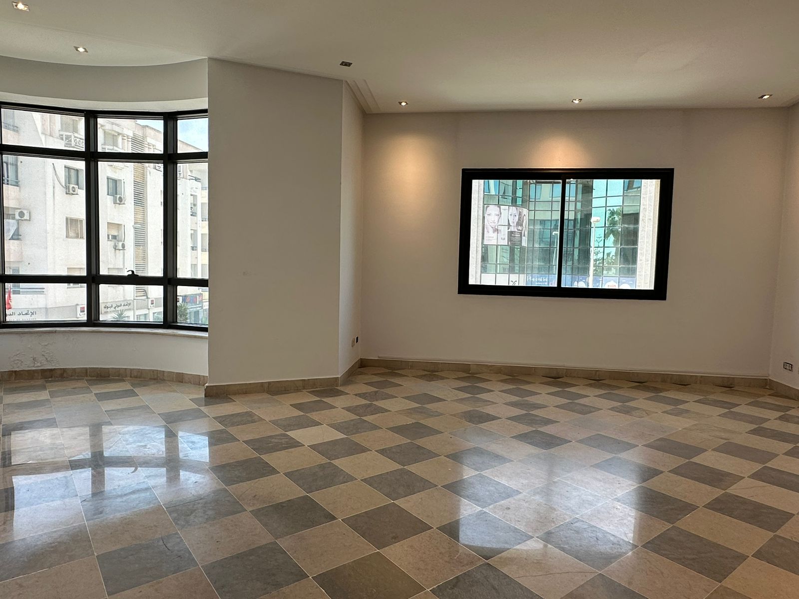 La Marsa Berge Du Lac Bureaux & Commerces Bureau Al bureau 230m2 aulac1