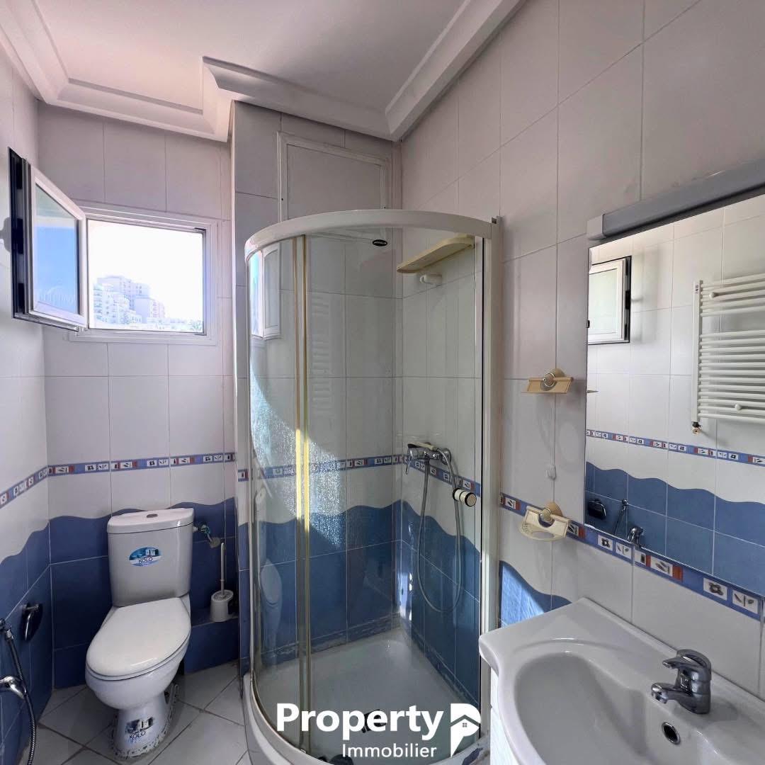 Ariana Ville Cite Ennasr 1 Location Appart. 5 pices+ Appartement s4 avec place de parking