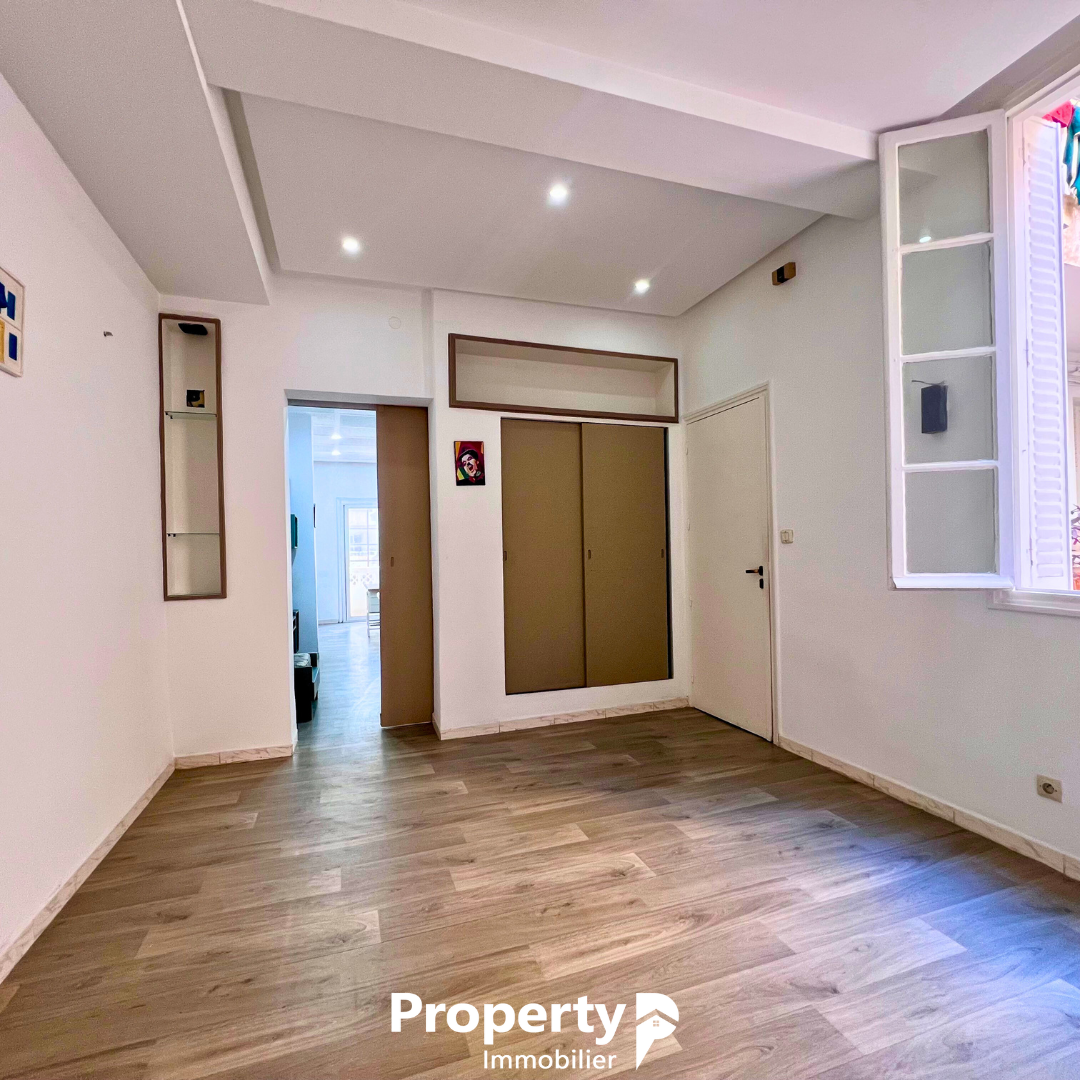 Bab Bhar Montplaisir Bureaux & Commerces Bureau Bureau 4 pices au centre ville tunis