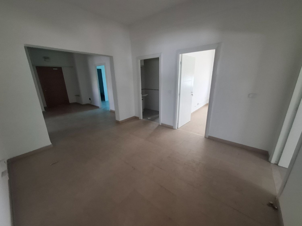 Fouchana Zone Industrielle El Meghira Bureaux & Commerces Bureau Bureau h4  mghira
