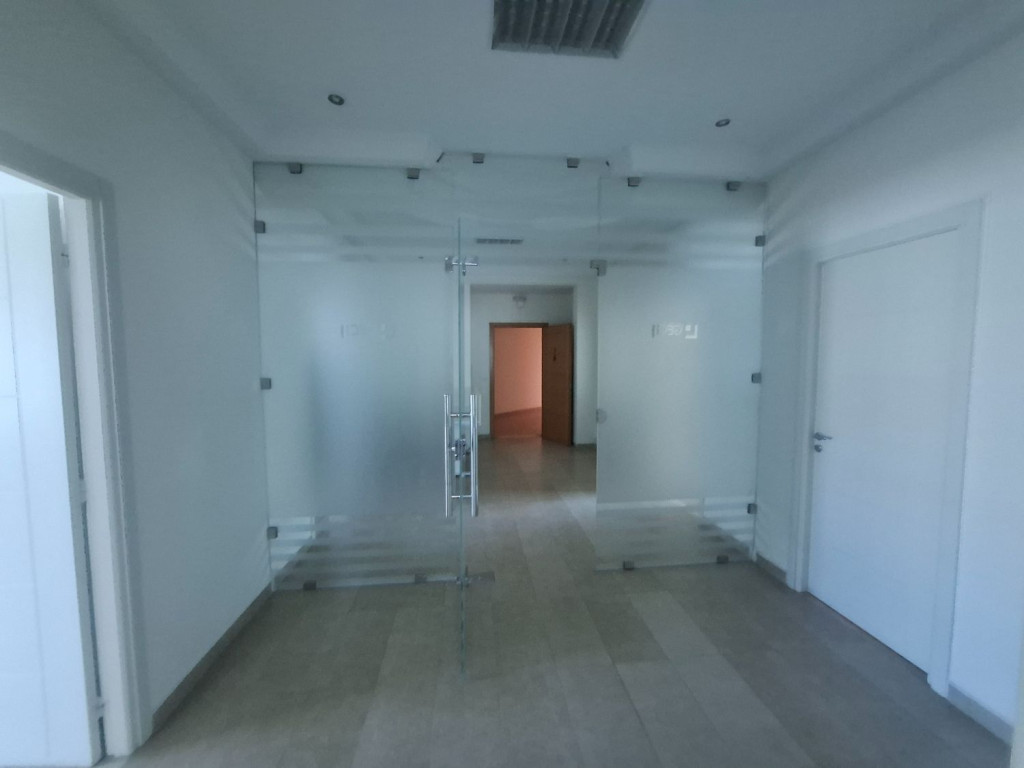 Fouchana Zone Industrielle El Meghira Bureaux & Commerces Bureau Bureau meubl 5p zi mghira