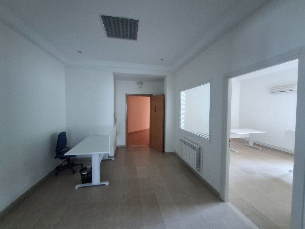 Fouchana Zone Industrielle El Meghira Bureaux & Commerces Bureau Bureau meubl 5p zi mghira