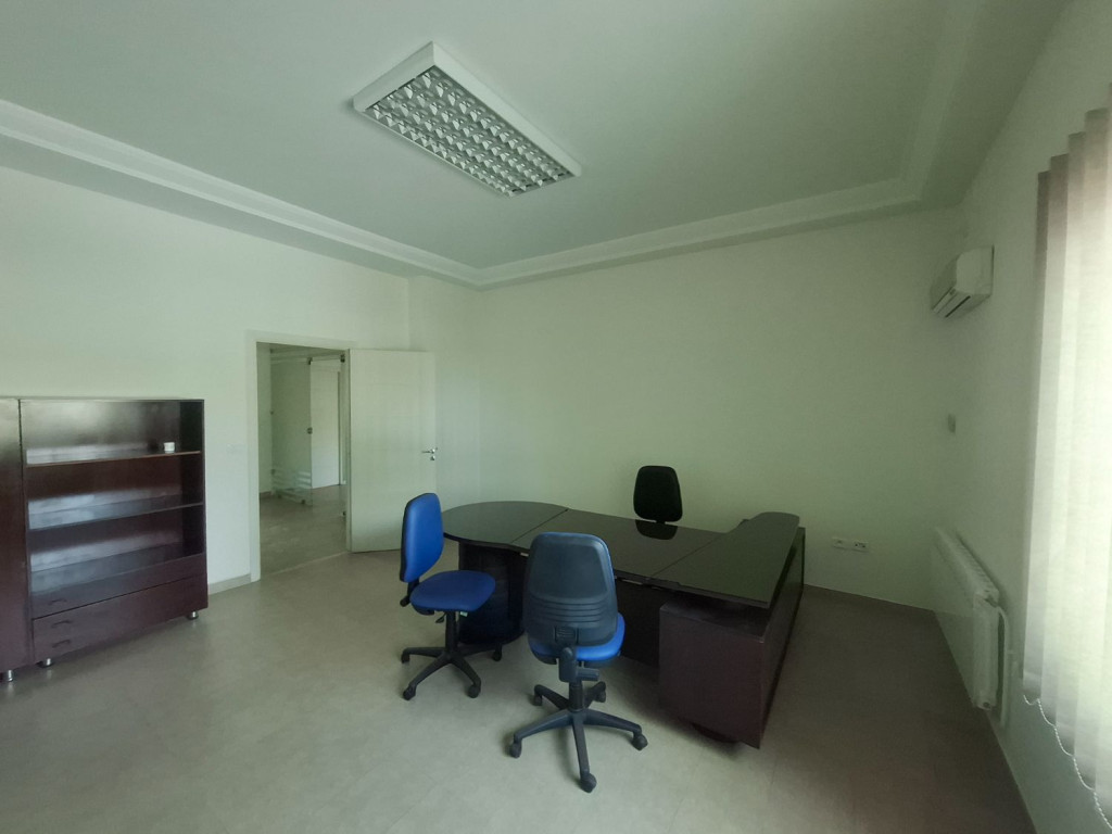 Fouchana Zone Industrielle El Meghira Bureaux & Commerces Bureau Bureau meubl 5p zi mghira
