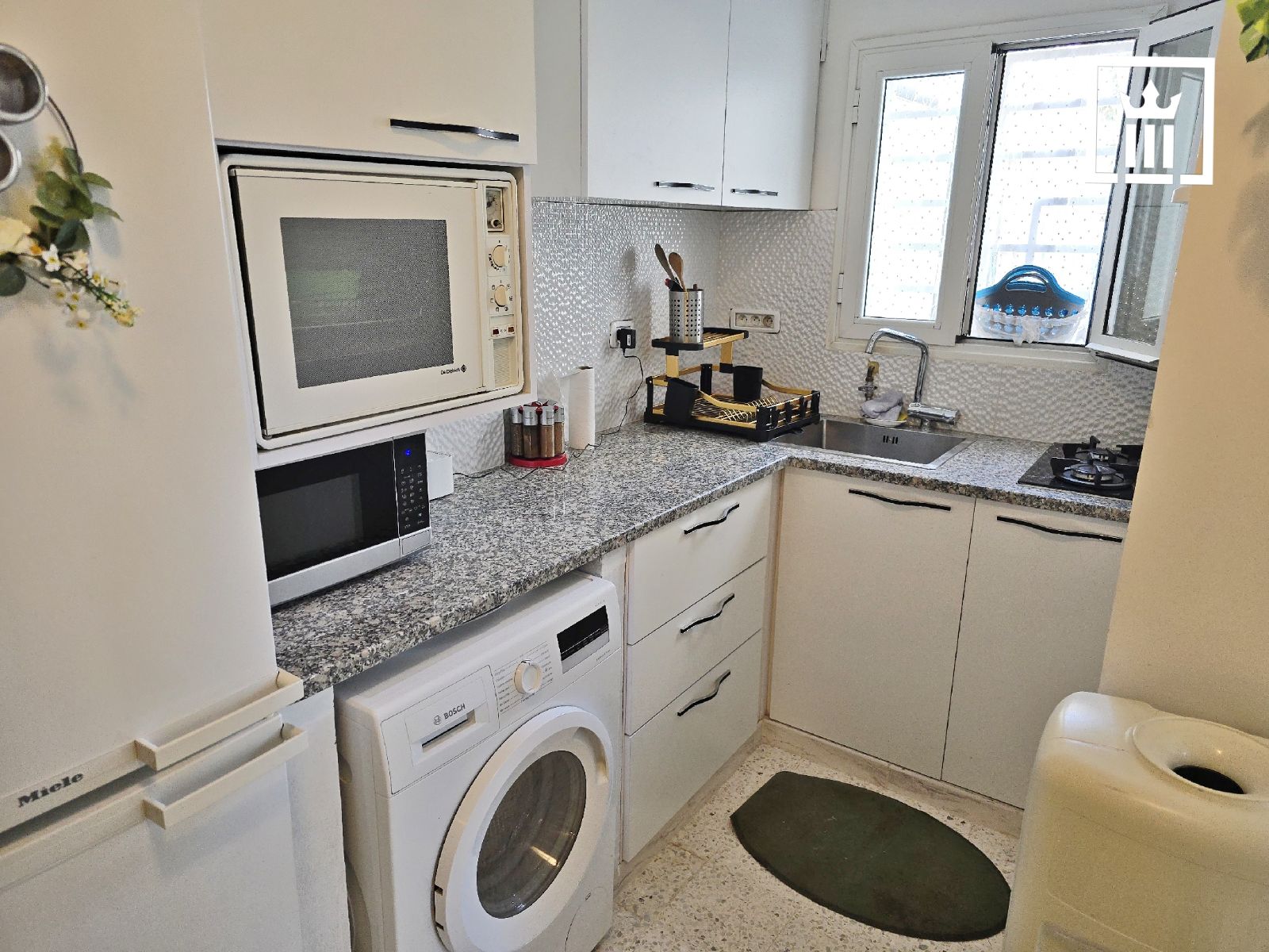 La Marsa Cite Des Juges 2 Location Appart. 1 pice Duplex s1 meuble