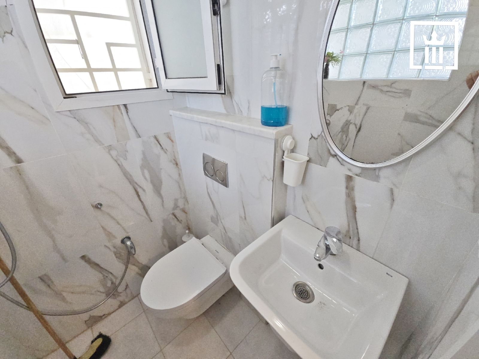 La Marsa Cite Des Juges 2 Location Appart. 1 pice Duplex s1 meuble