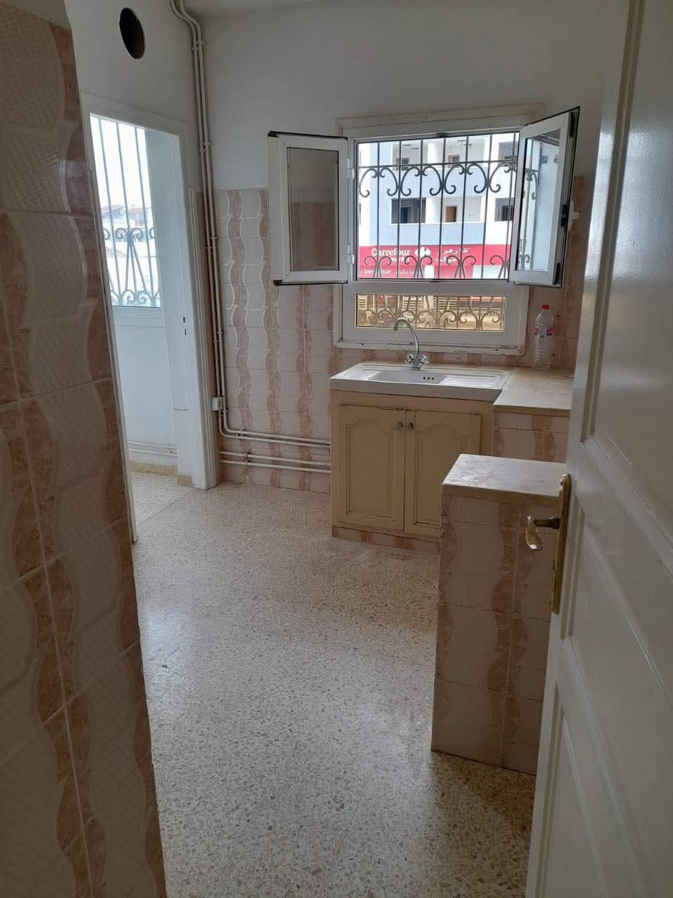 El Mourouj El Mourouj Location Appart. 2 pices Appartement m4 en face carrefour