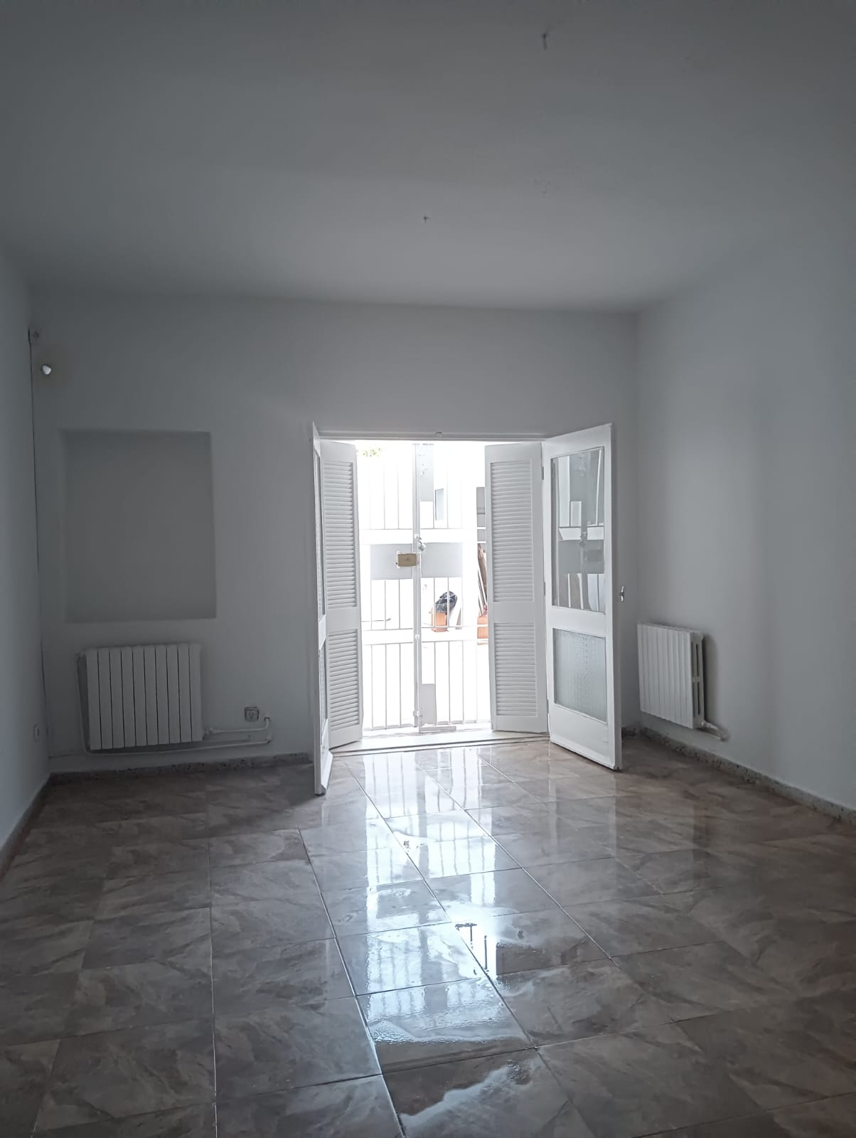 Ariana Ville El Menzah 5 Location Appart. 4 pices Maison aux uv4 menzah 5