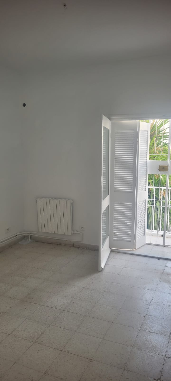 Ariana Ville El Menzah 5 Location Appart. 4 pices Maison aux uv4 menzah 5