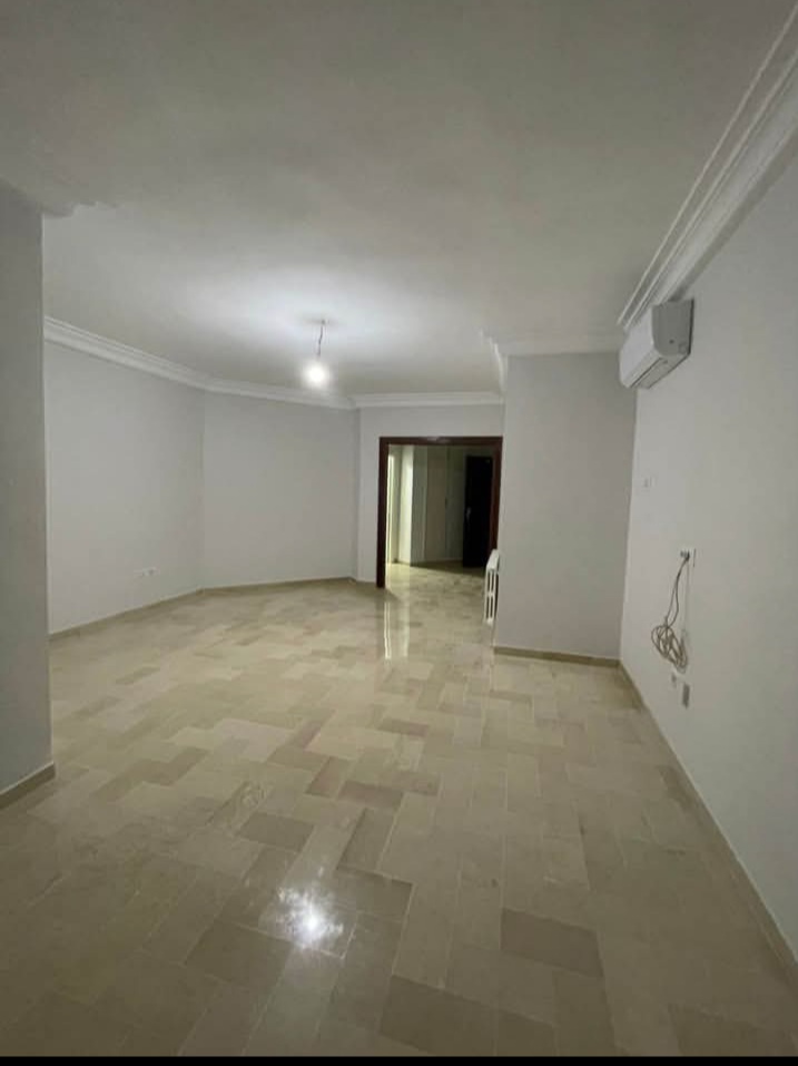 La Marsa El Aouina Location Appart. 4 pices S3 hst cit wahat