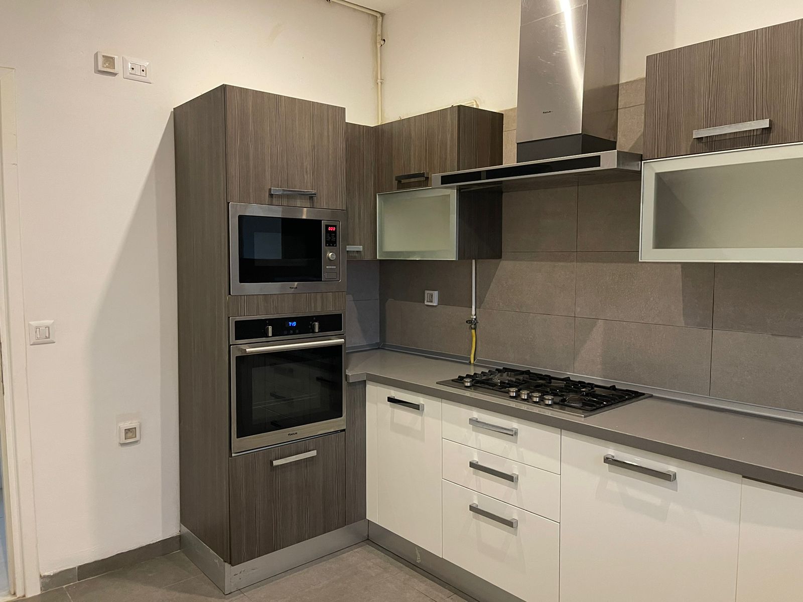 La Marsa Gammart Location Appart. 3 pices 2 chambre et salon avec suite parentale