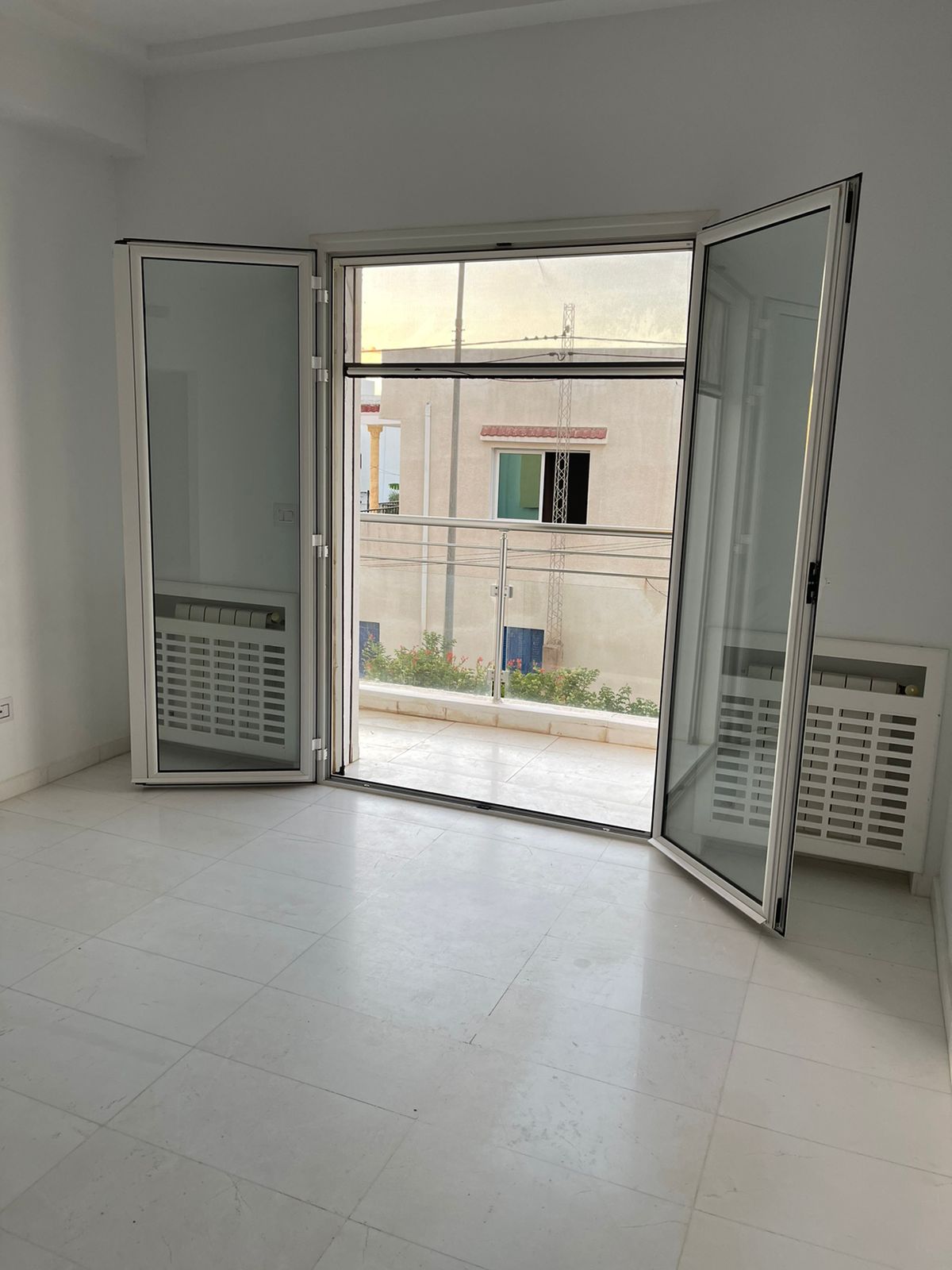La Marsa Gammart Location Appart. 3 pices 2 chambre et salon avec suite parentale