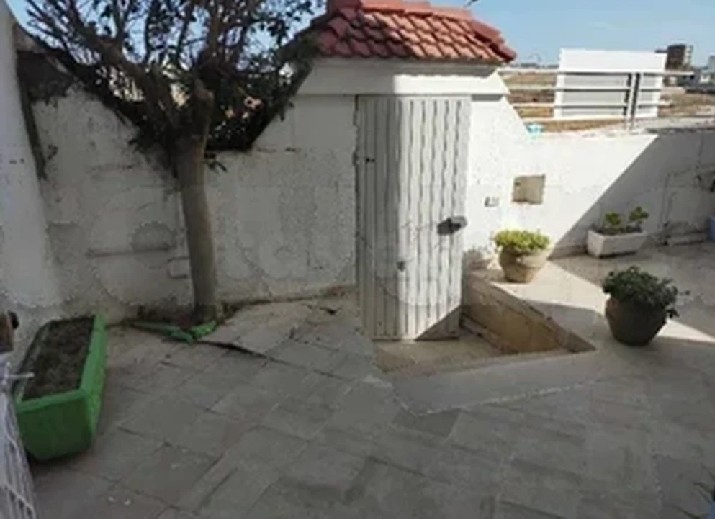 Mnihla Jardins d'el Menzah Location Appart. 4 pices Rdc de villa 1600d bureautique ou habitation