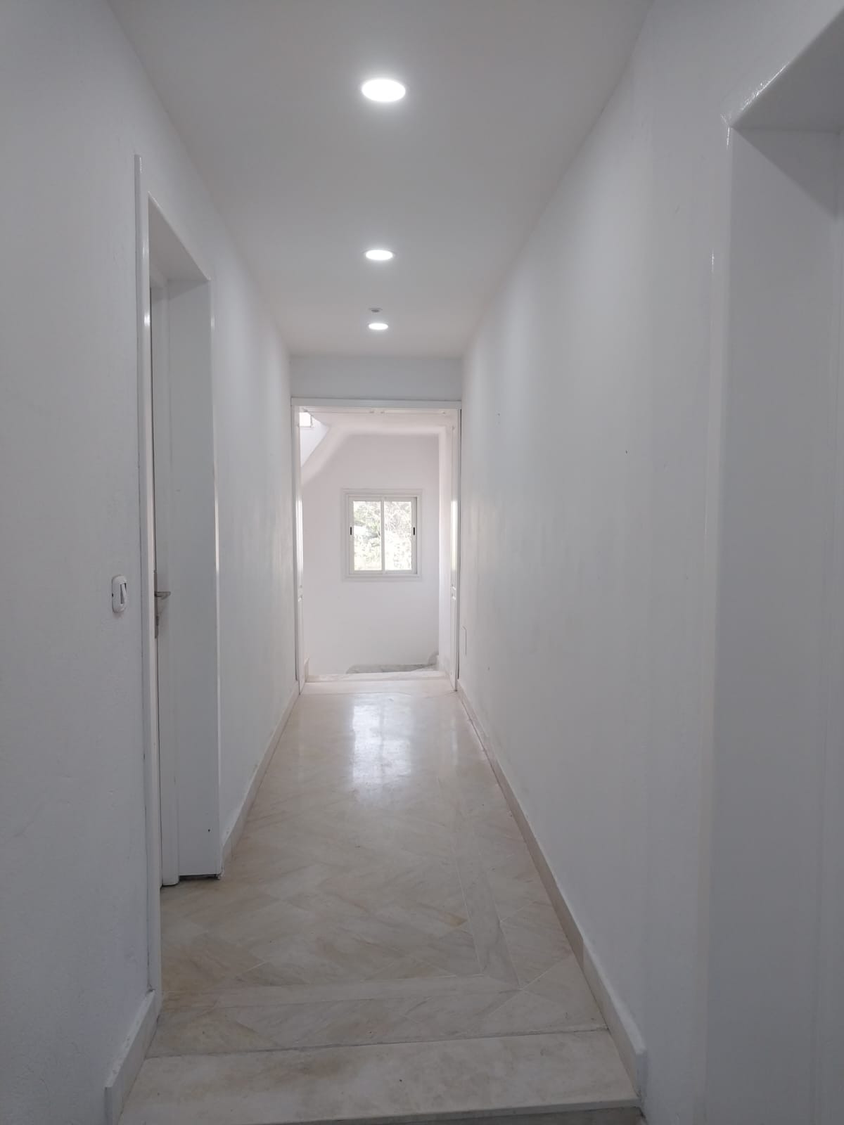 La Marsa El Aouina Location Appart. 1 pice S1  l'tage de villa