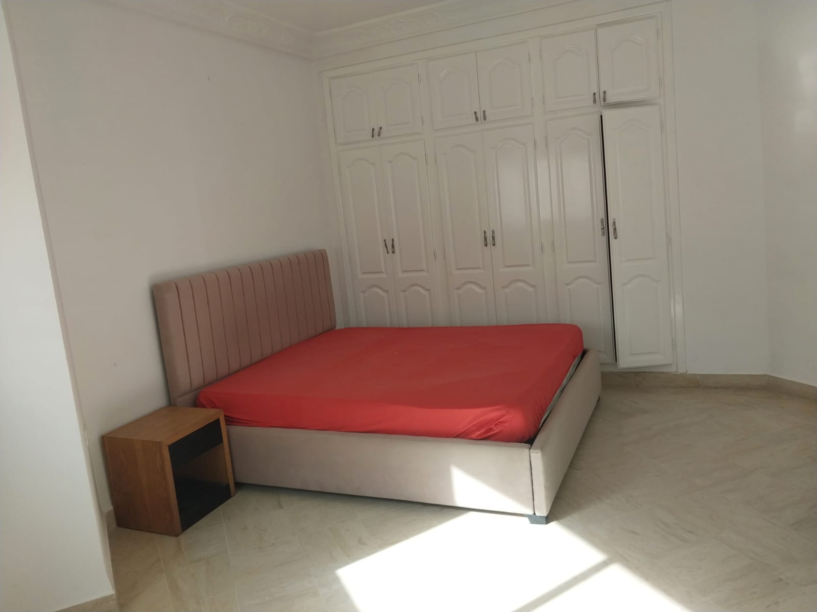 La Marsa El Aouina Location Appart. 1 pice S1  l'tage de villa